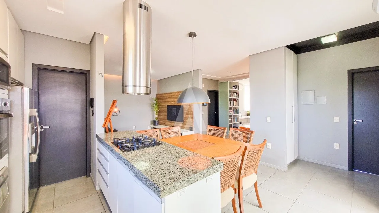 Cobertura plana, 100% mobiliada, com 3 quartos (sendo 2 suítes), à venda no bairro Costa e Silva, em Joinville/SC, por R$ 930.000,00. — foto 7