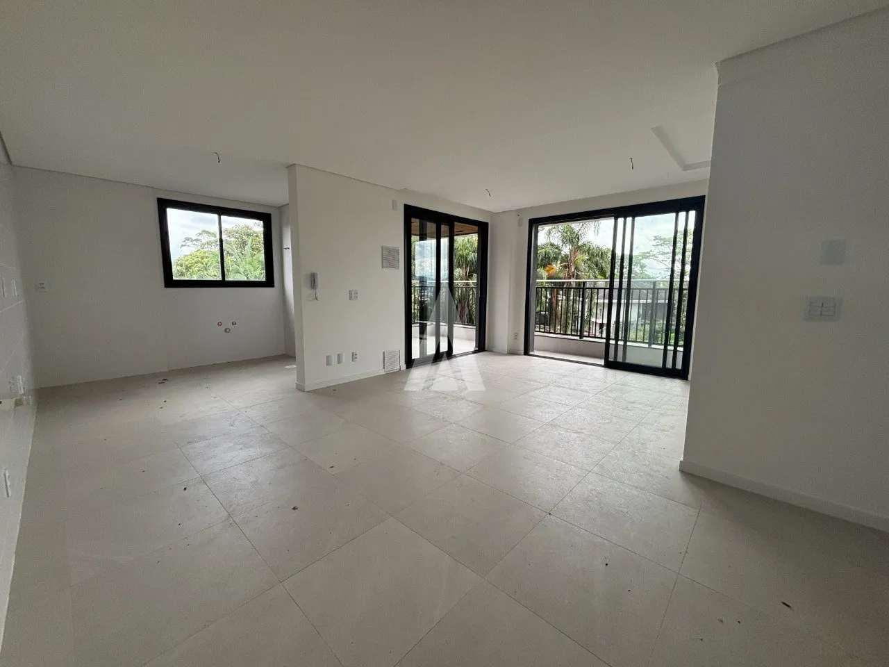 Apartamento com 2 suítes maios 1 quarto à venda no bairro América em Joinville-SC por R$1.150.000,00. — foto 2