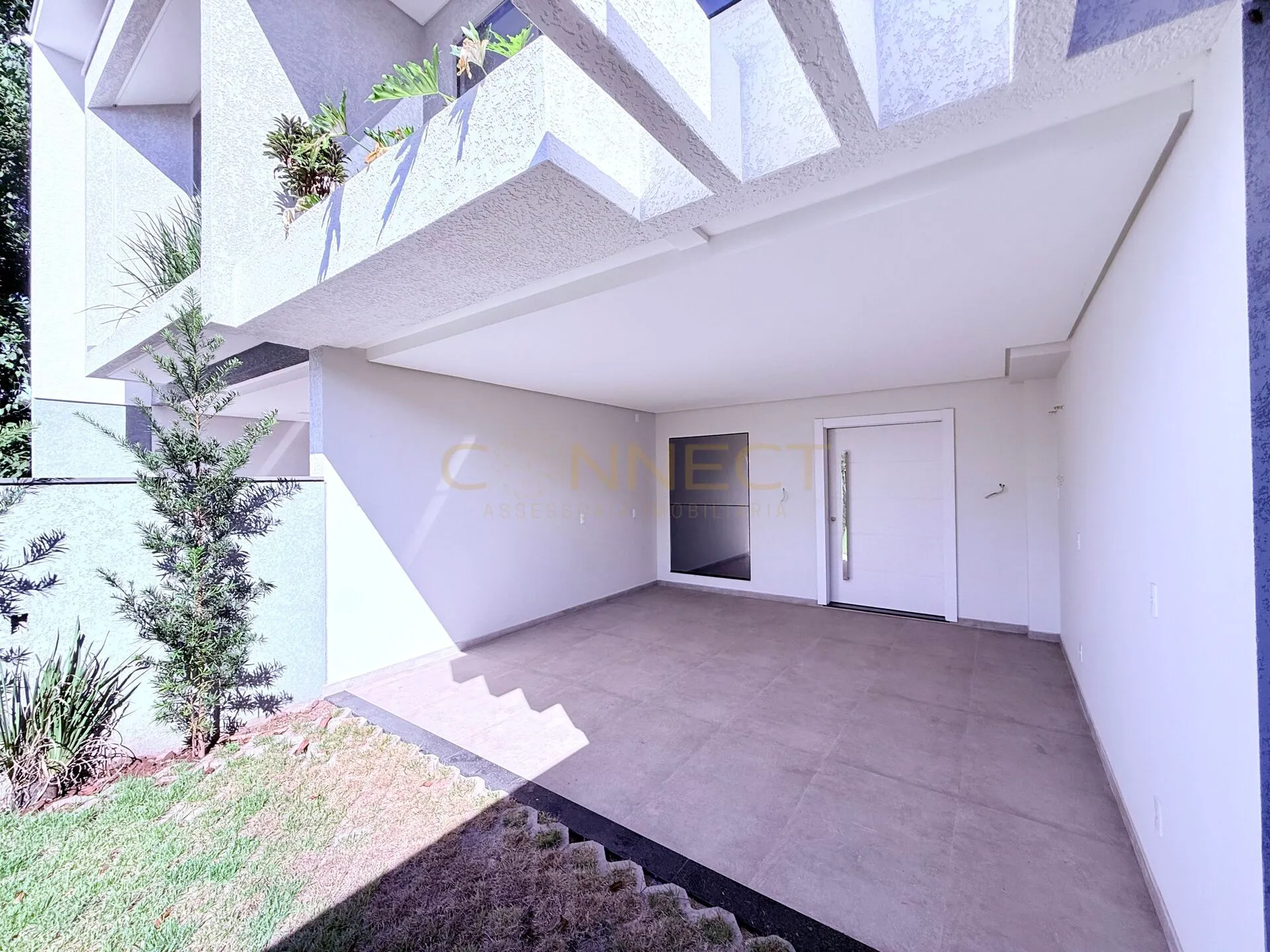 Sobrado triplex com 3 suítes bairro Ponta Aguda — foto 2