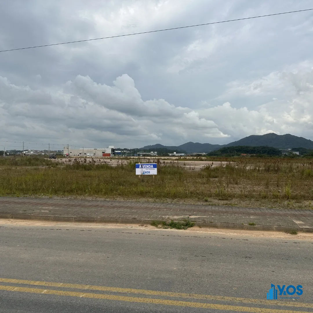 TERRENO INDUSTRIAL À VENDA  LOCALIZAÇÃO ESTRATÉGICA - foto 1
