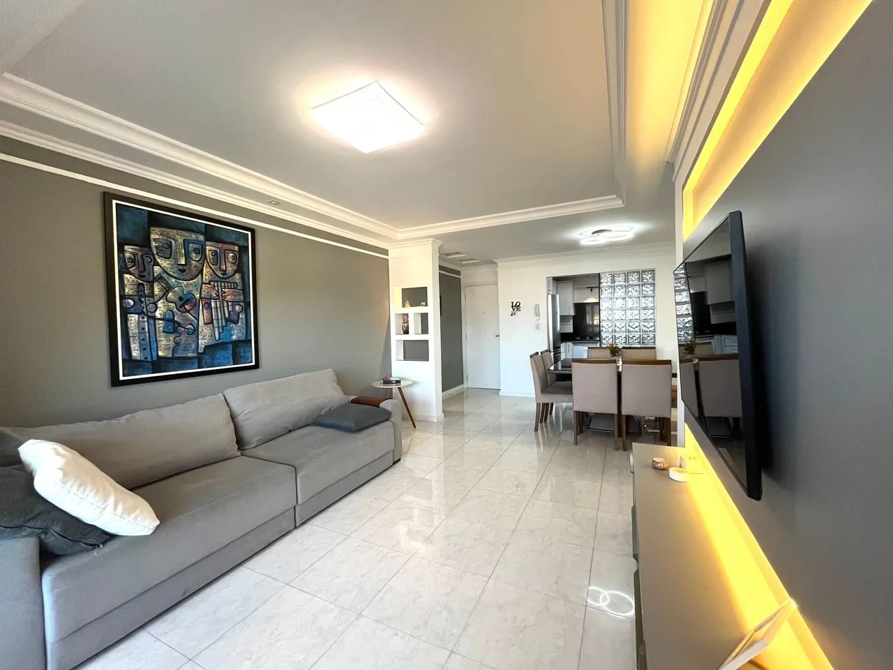 APARTAMENTO SEMIMOBILIADO, LOCALIZADO NO BAIRRO VICTOR KONDER, EM BLUMENAU - foto 1