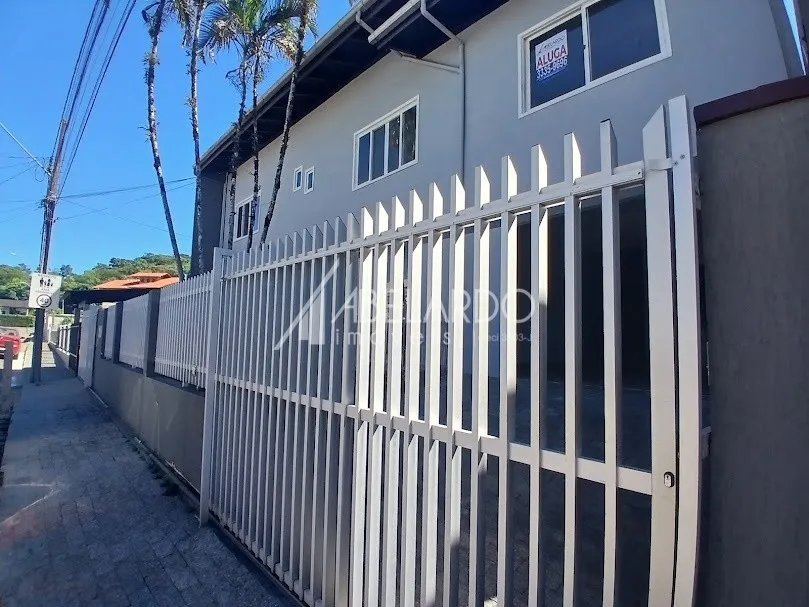 Ampla parte Superior de casa com 03 suítes na Itoupava Central. — foto 3