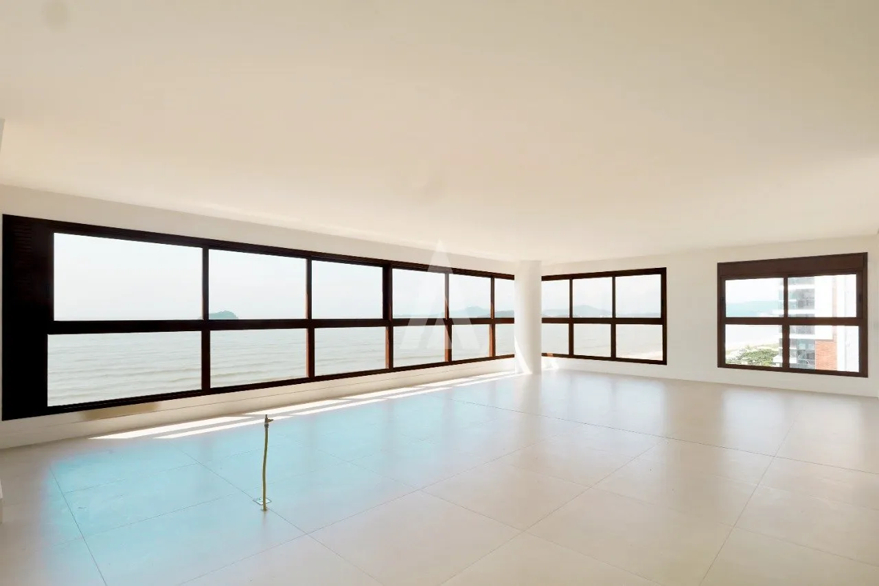 Apartamento com 3 suítes à venda no bairro Centro em Balneario Piçarras-SC por R$4.300.000,00. — foto 4