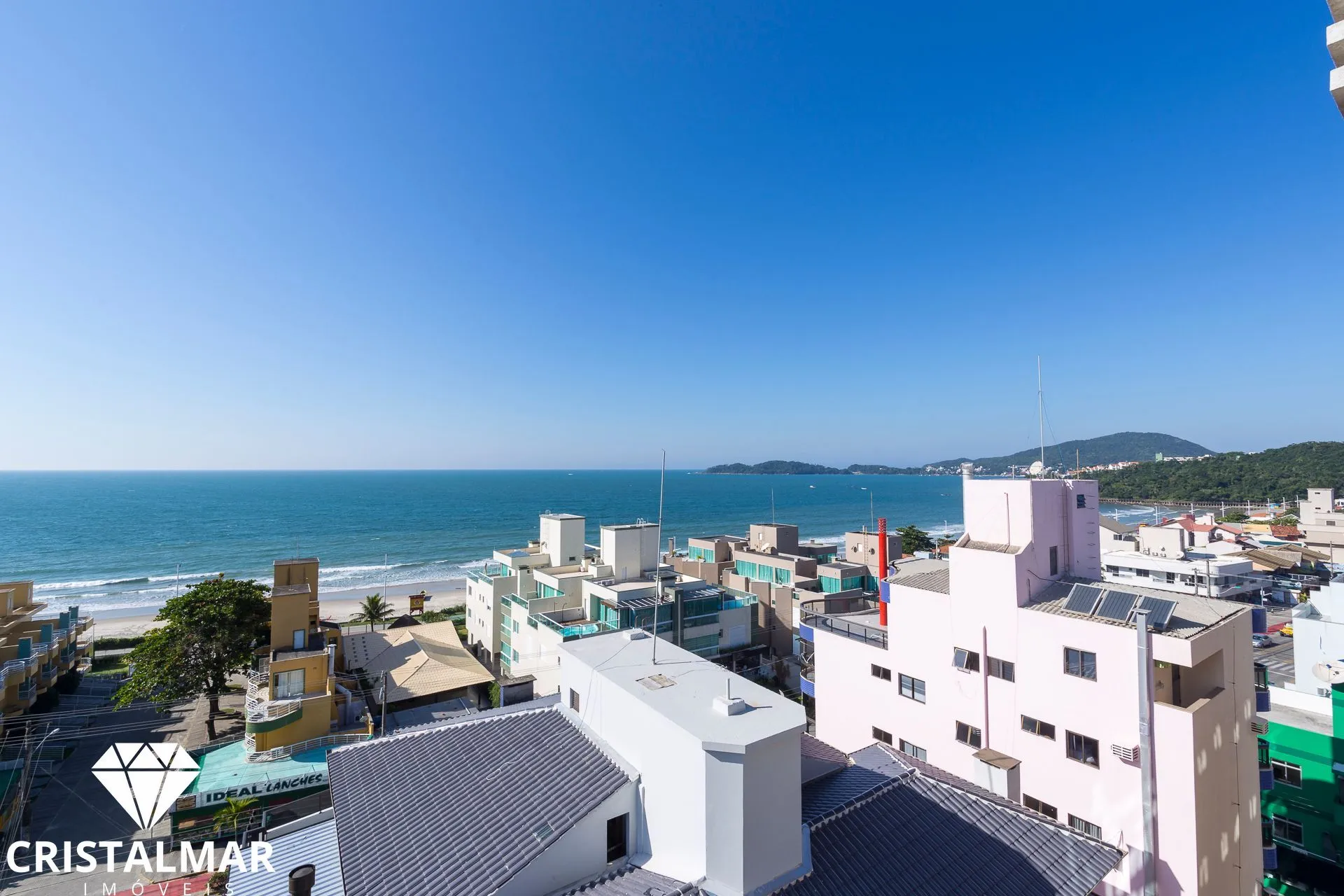 Linda Cobertura, a 50 metros da Praia de Bombas SC - foto 1