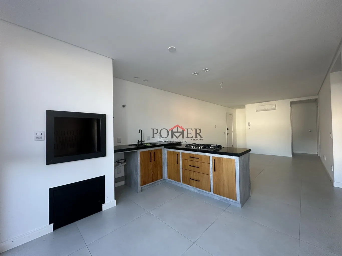 Apartamento com 2 suítes, 2 vagas de garagem, 75,78m privativos, prédio com elevador, a apenas 600 metros do Portal Sul no Centro de Pomerode — foto 2