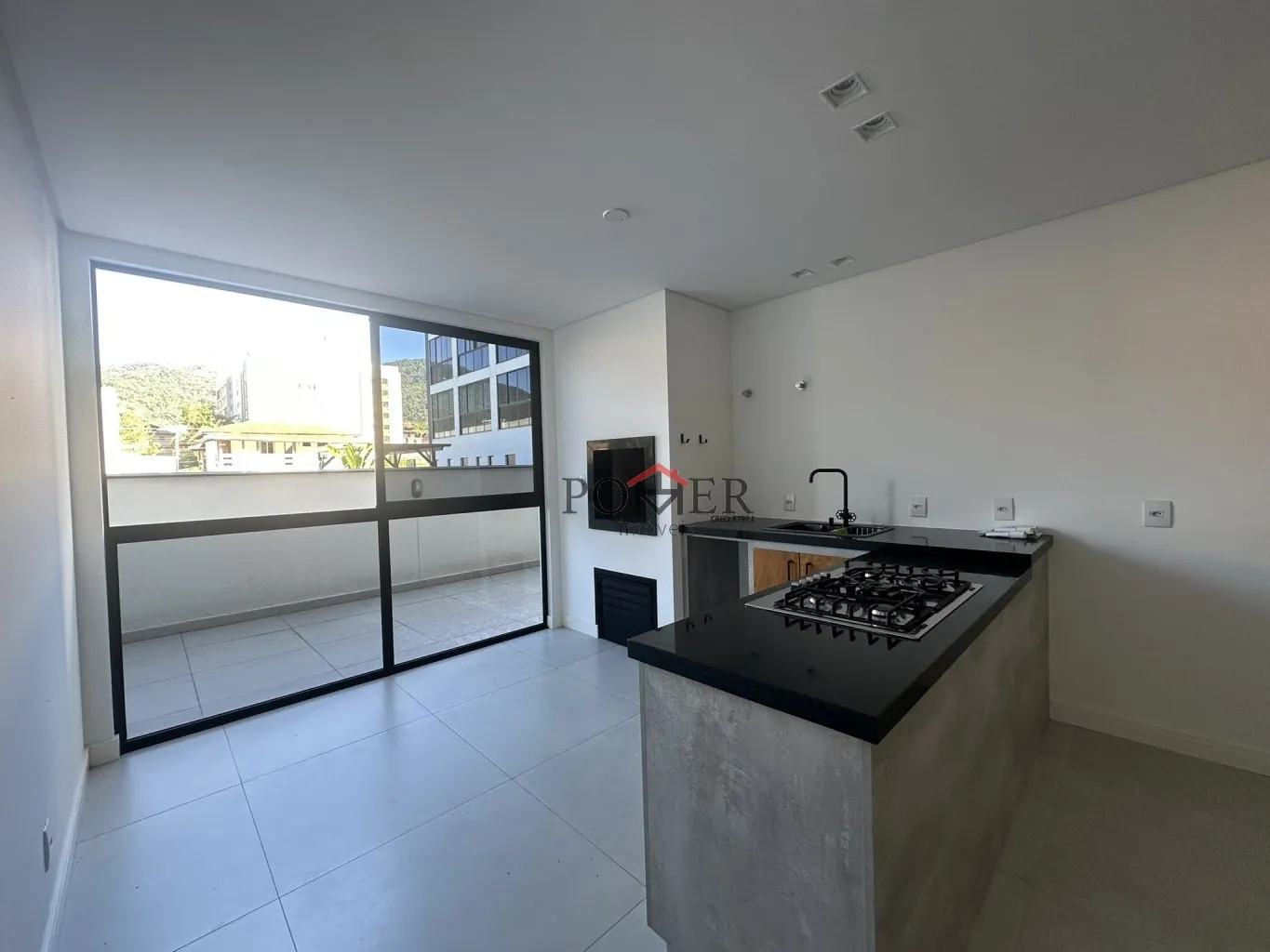 Apartamento com 2 suítes, 2 vagas de garagem, 75,78m privativos, prédio com elevador, a apenas 600 metros do Portal Sul no Centro de Pomerode — foto 3