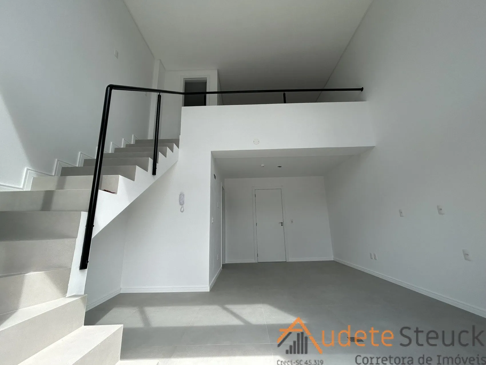 Loft no Bairro Vila Nova - foto 1