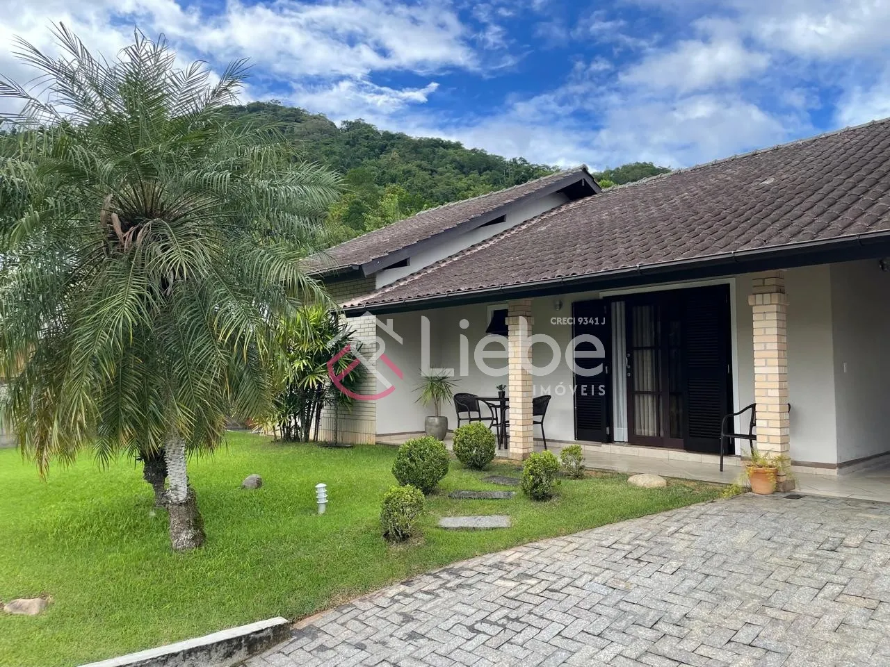 Linda casa Mobiliada em local privilegiado na cidade de Pomerode com 130,50m de área privativa. — foto 2