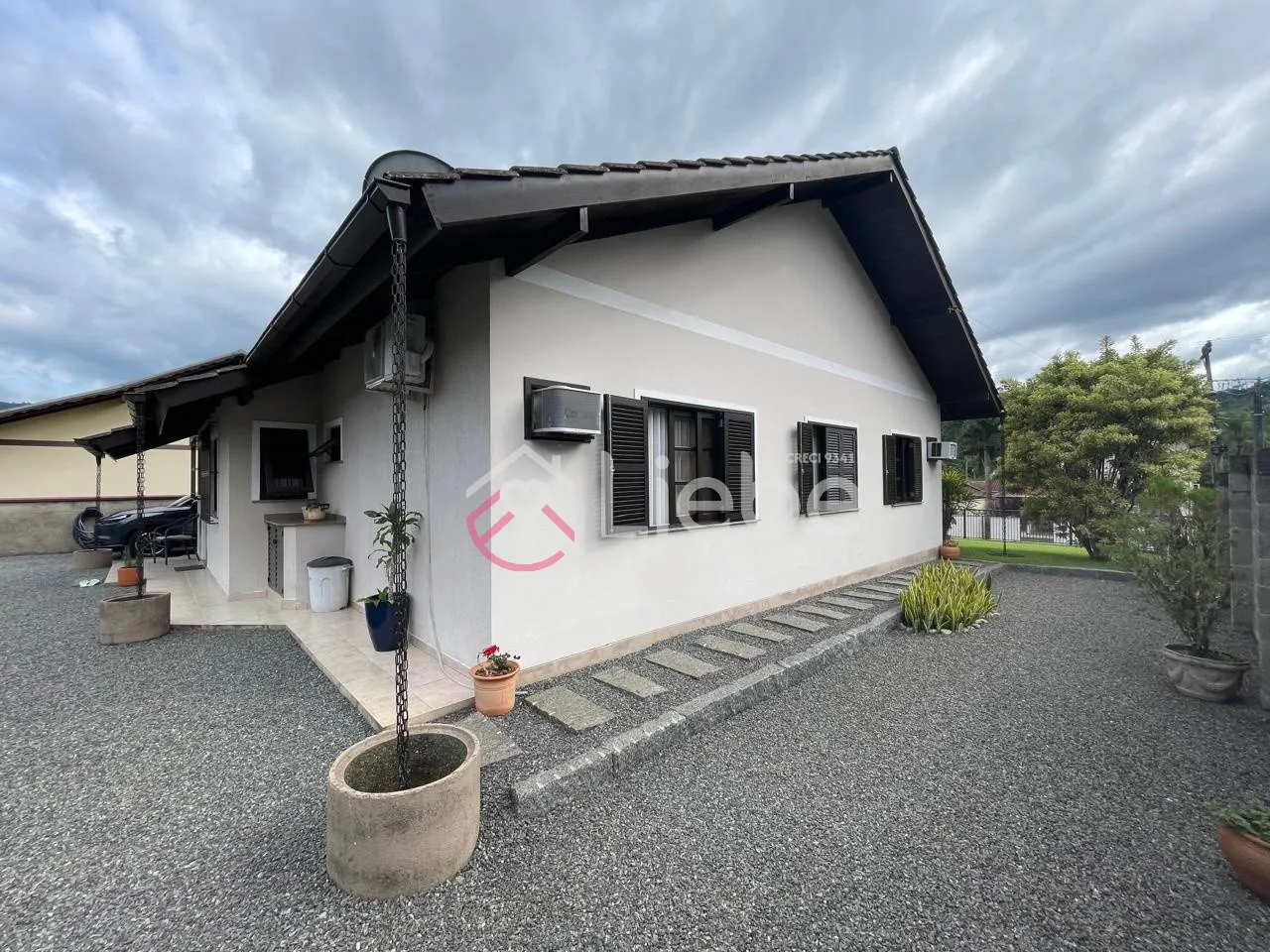 Linda casa Mobiliada em local privilegiado na cidade de Pomerode com 130,50m de área privativa. — foto 7