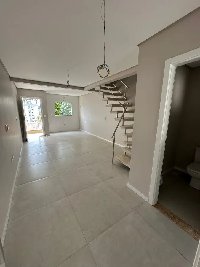 Casa para Venda em Blumenau, Escola Agricola, 2 dormitórios, 2 suítes, 3 banheiros, 2 vagas — foto 2