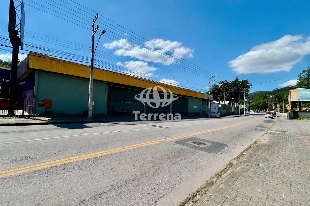 Galpão · para alugar · 1800m² · Vorstadt, Blumenau