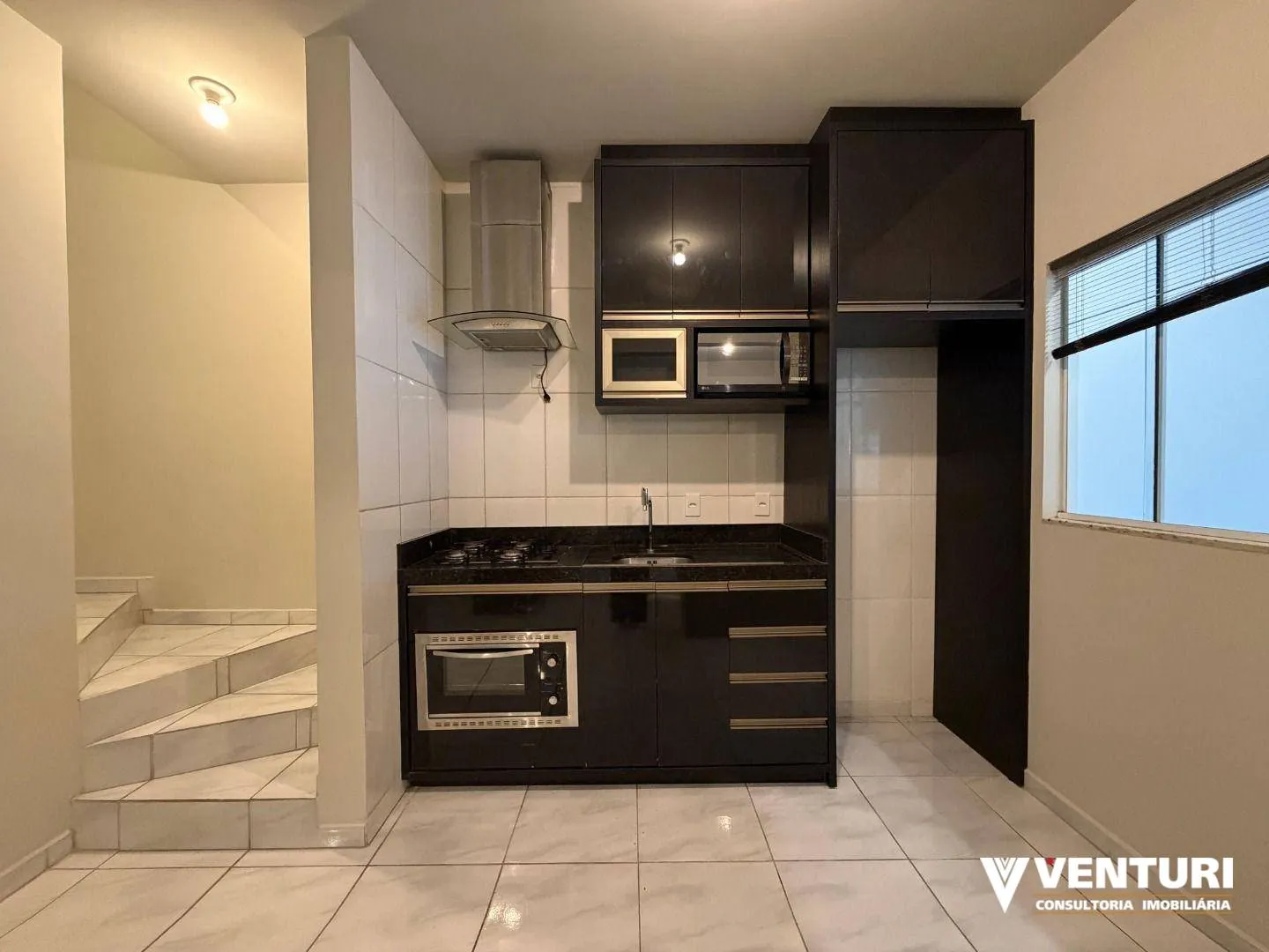 Casa com 2 dormitórios para alugar, 69 m por R$ 2.644,11/mês - Velha - Blumenau/SC — foto 2
