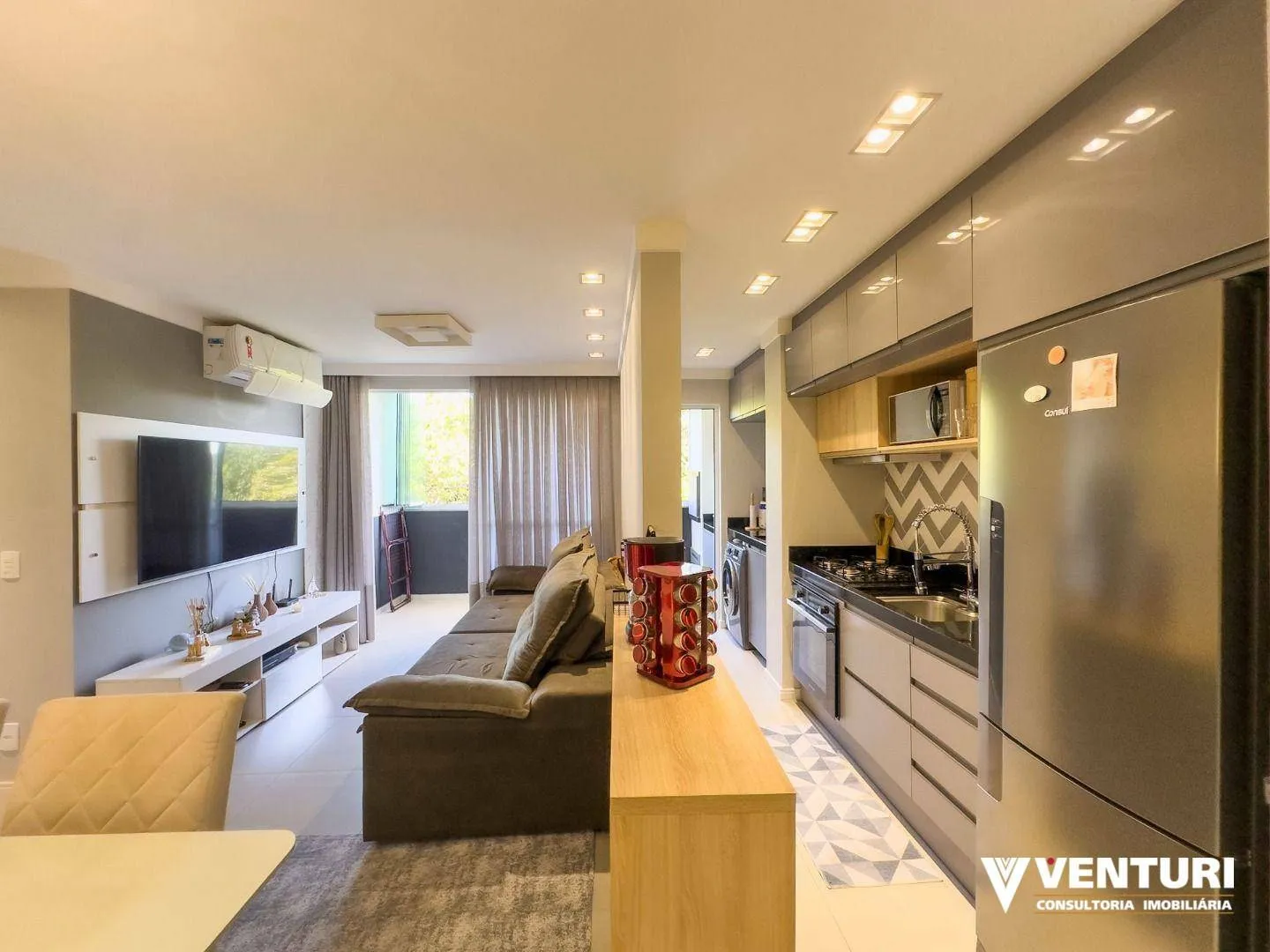 Apartamento com 2 dormitórios à venda, 62 m por R$ 450.000,00 - Água Verde - Blumenau/SC - foto 1