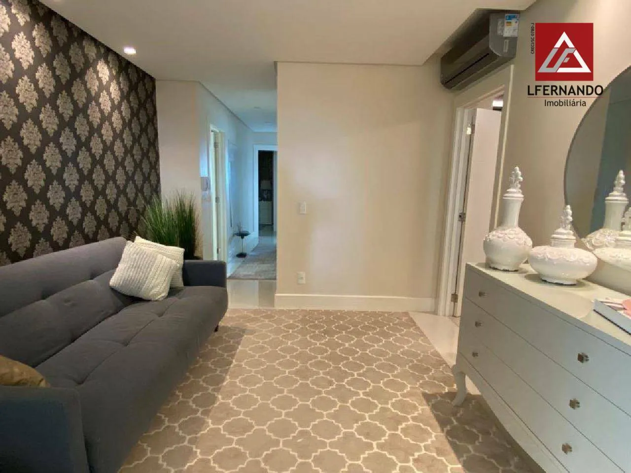Apartamento à venda com 4 quartos e 4 suítes, 3 vagas, 234m² na região do bairro Centro, próximo à Rua 3000, Balneário Camboriú — foto 4