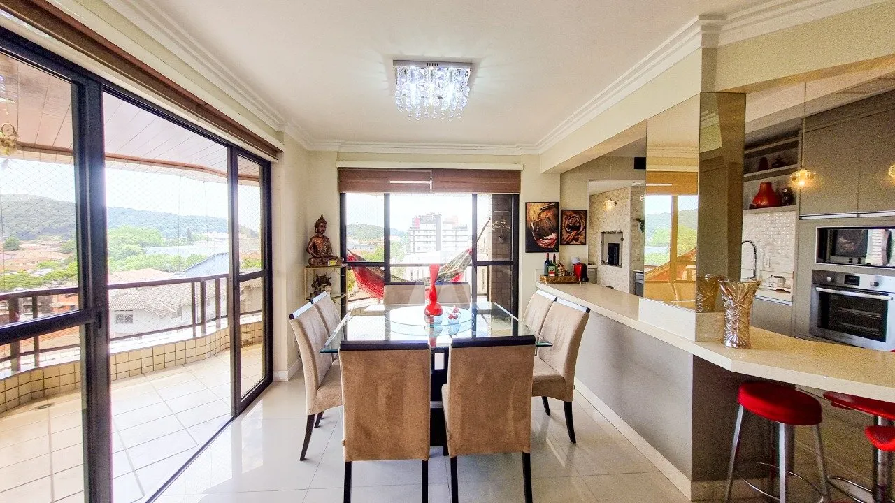 Apartamento com 4 quartos, sendo 1 suíte master à venda no bairro Anita Garibaldi em Joinville - SC de R$ 1.550.000,00 por R$ 1.399.000,00... — foto 3