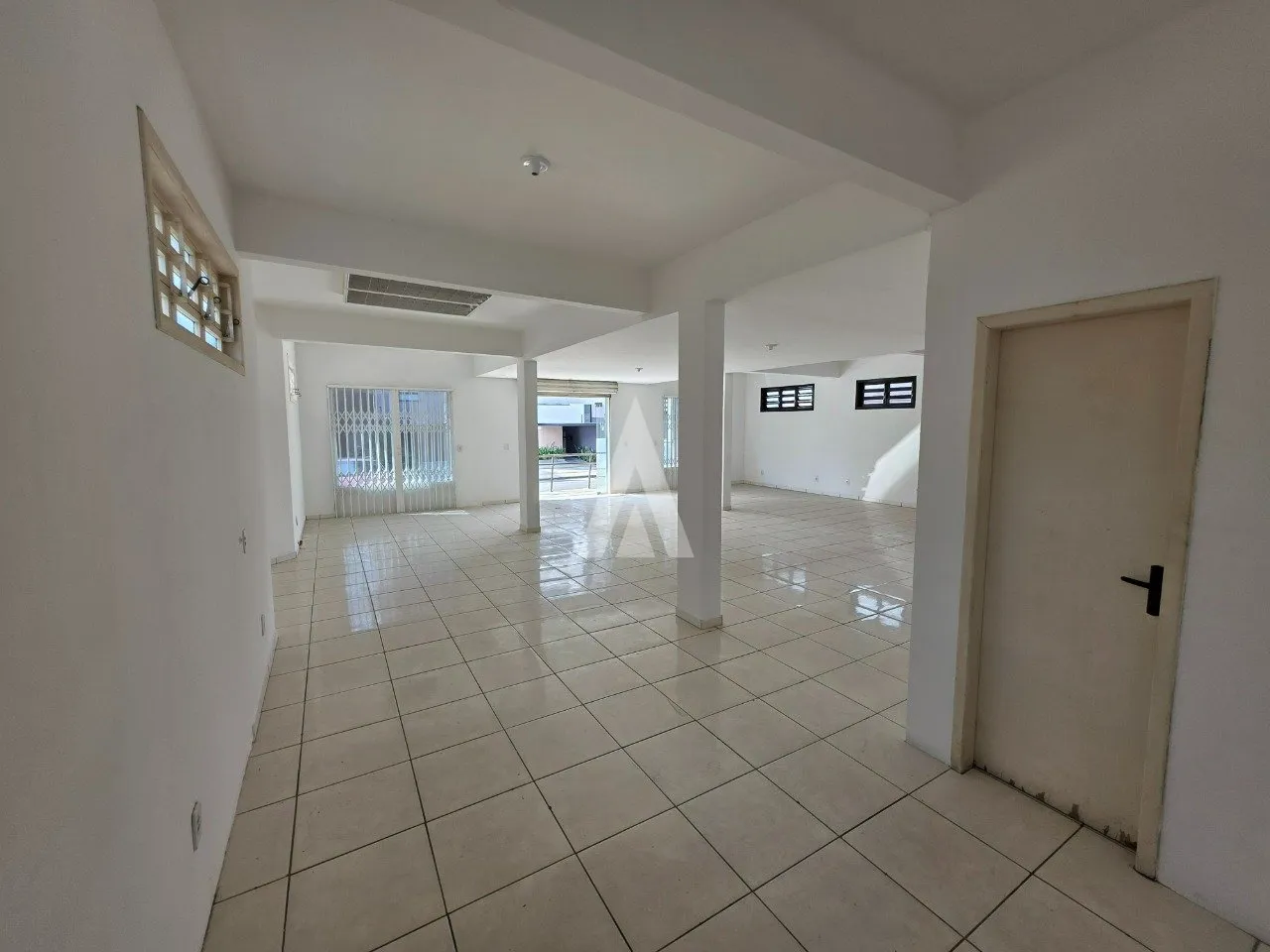 Sobrado com 341m à venda no bairro Costa e Silva em Joinville-SC por R$2.300.000,00. — foto 4