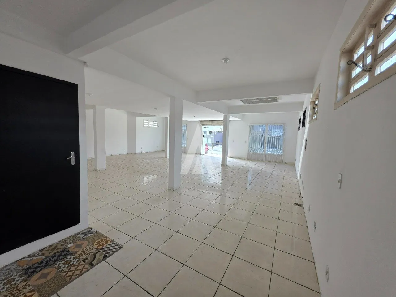 Sobrado com 341m à venda no bairro Costa e Silva em Joinville-SC por R$2.300.000,00. — foto 5