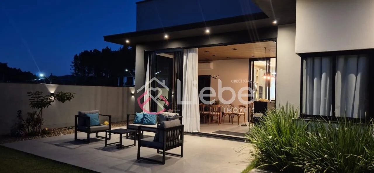 Casa Lindíssima no Residencial Green Park na cidade de Pomerode com 182,43m de área construída. - foto 1