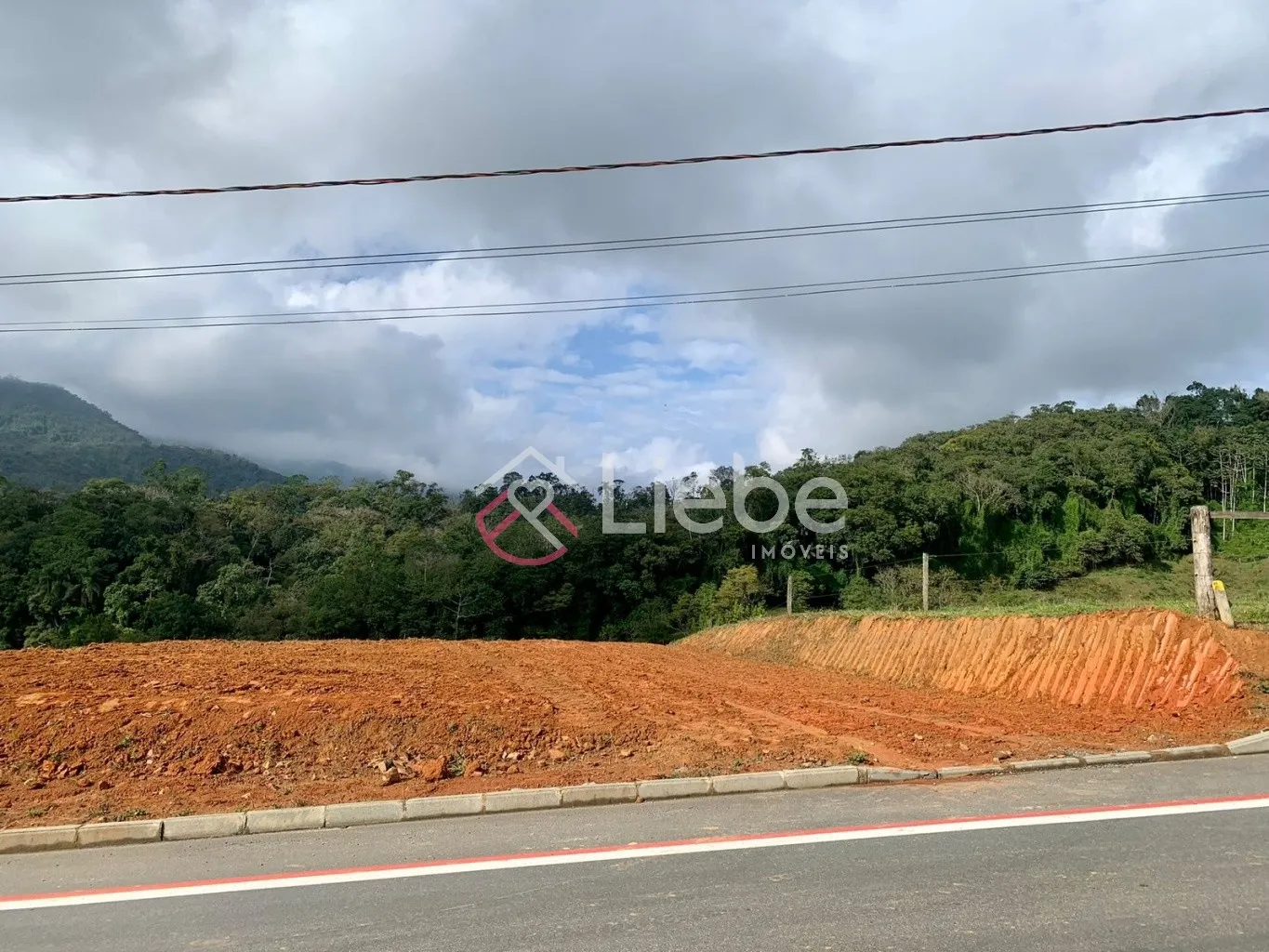 Lindo terreno com uma vista lindíssima do vale no bairro Pomerode Fundos em Pomerode com 880,00m fazendo frente em 18,15 metros. — foto 4