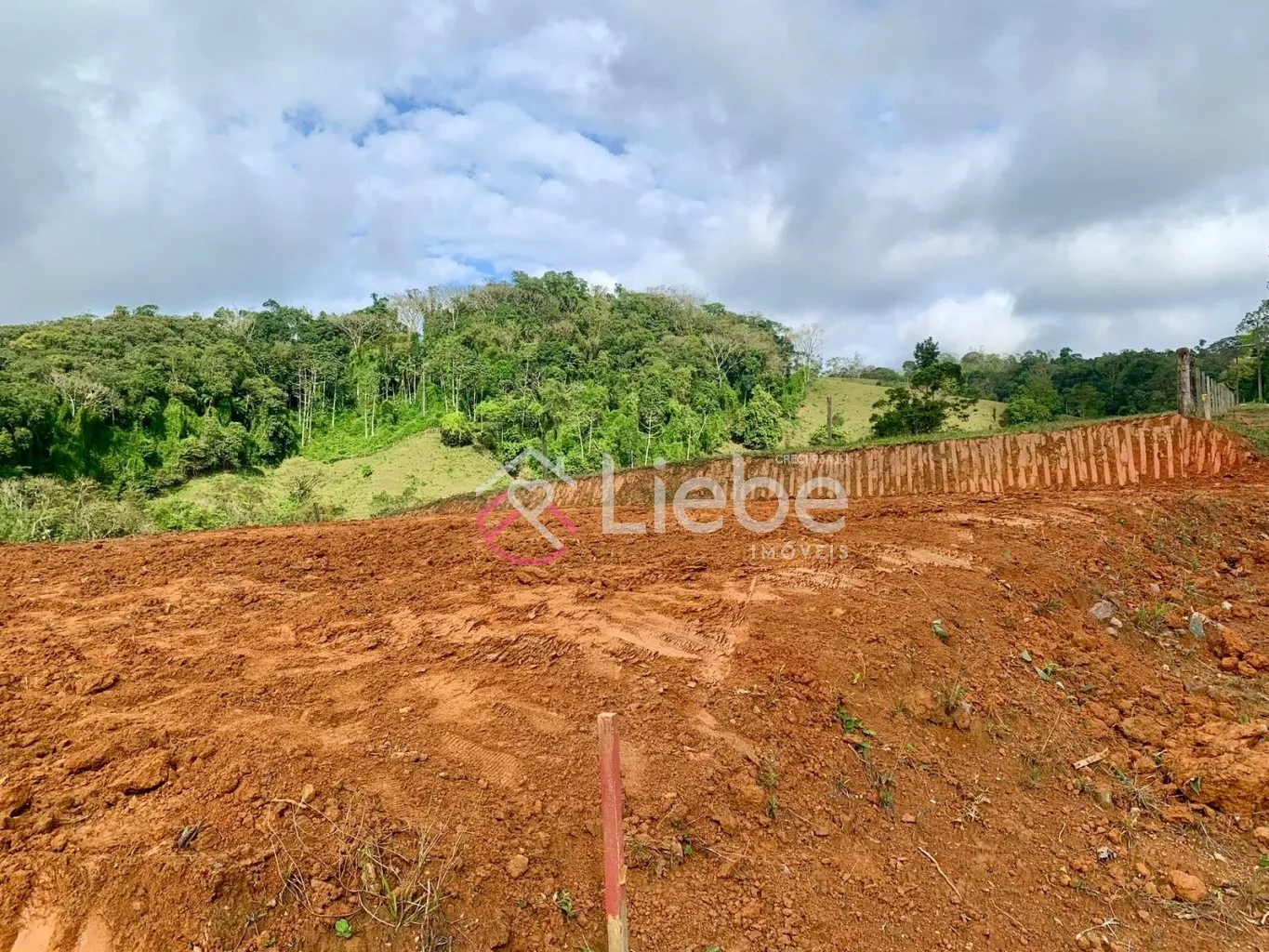 Lindo terreno com uma vista lindíssima do vale no bairro Pomerode Fundos em Pomerode com 880,00m fazendo frente em 18,15 metros. — foto 6