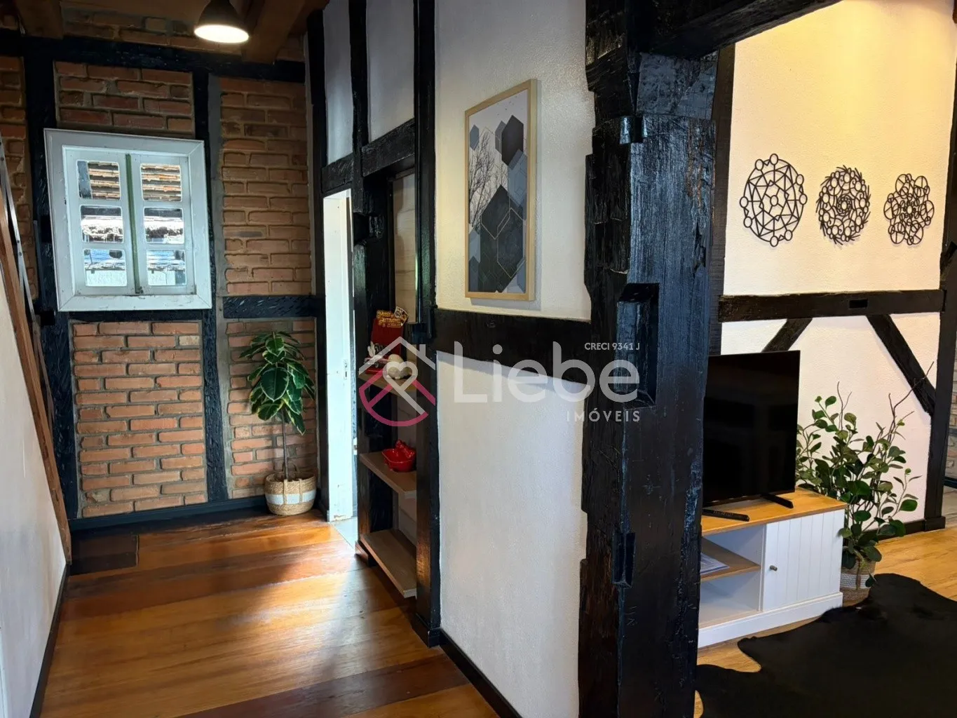 Imóvel/Pousada no Centro da Cidade de Pomerode com 257,47m de área construída, com 03 CASAS em estilo Enxaimel todas mobiliadas (Porteira Fechada) com negócio consolidado e faturando na locação de curta temporada (AirBnB) há mais de dois anos. — foto 5