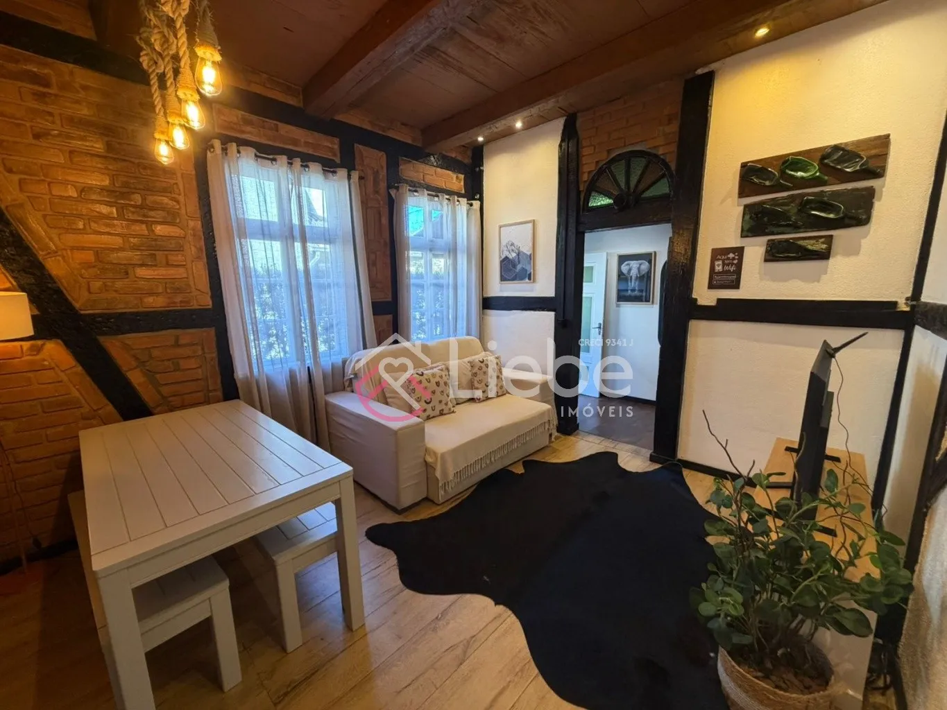 Imóvel/Pousada no Centro da Cidade de Pomerode com 257,47m de área construída, com 03 CASAS em estilo Enxaimel todas mobiliadas (Porteira Fechada) com negócio consolidado e faturando na locação de curta temporada (AirBnB) há mais de dois anos. — foto 7