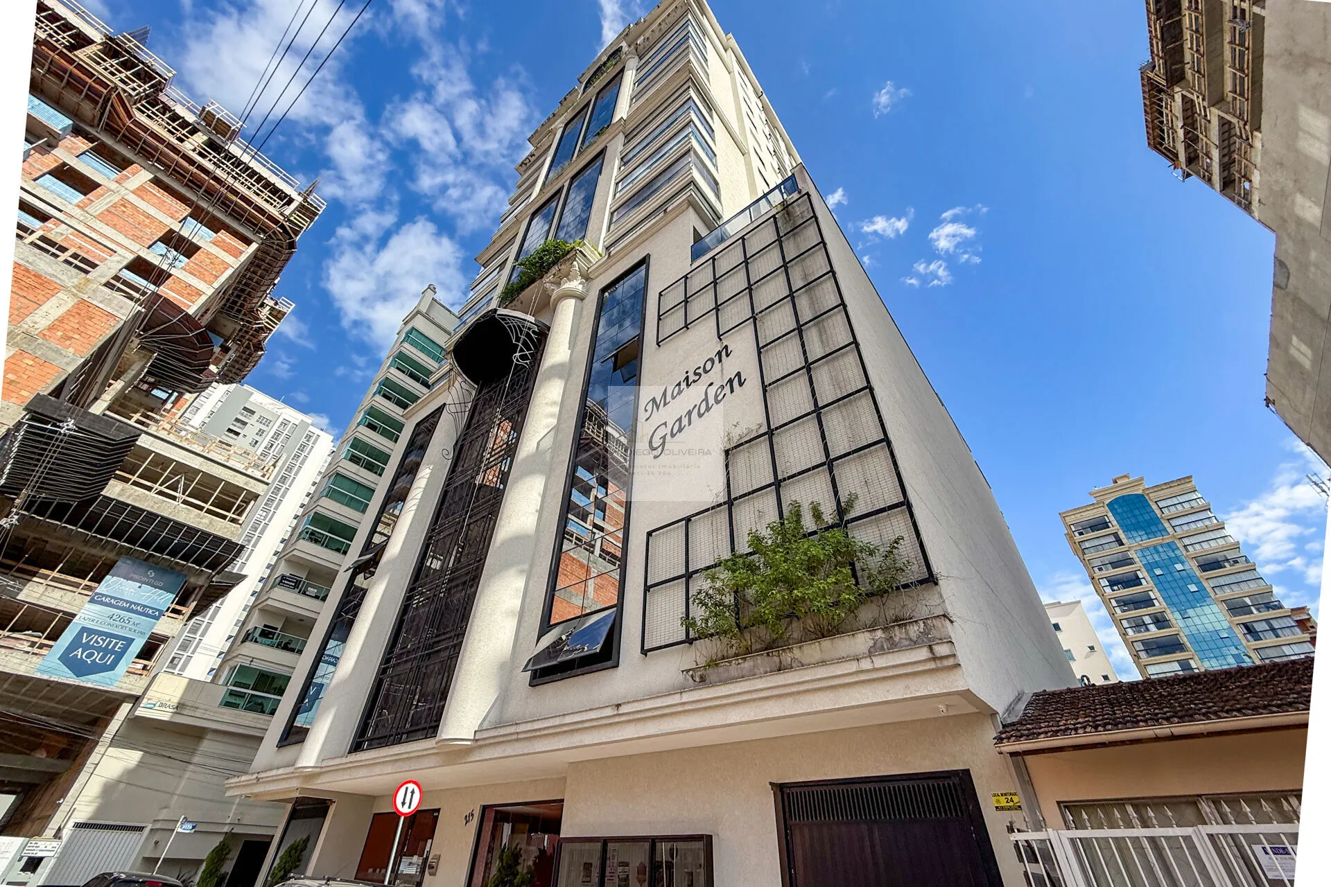 Apartamento em Itapema-SC no bairro meia praia ao lado do hard rock café! - foto 1