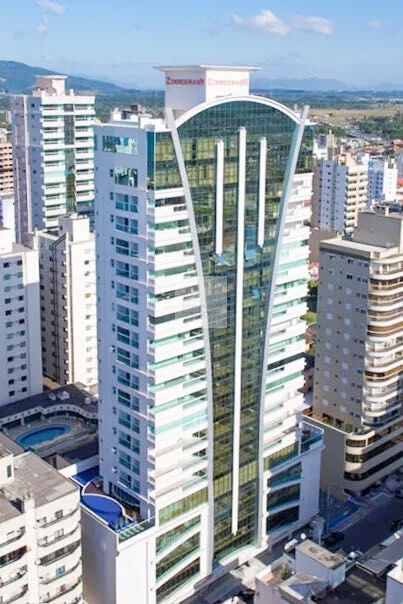 Apartamento mobiliado e Itapema-Meia praia a poucos metros do mar ! - foto 1