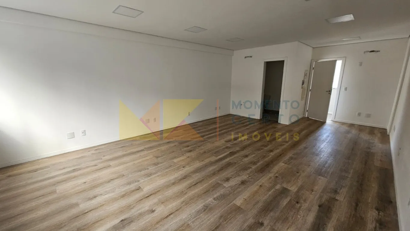 Sala Comercial Nova no centro de Blumenau para venda! — foto 6
