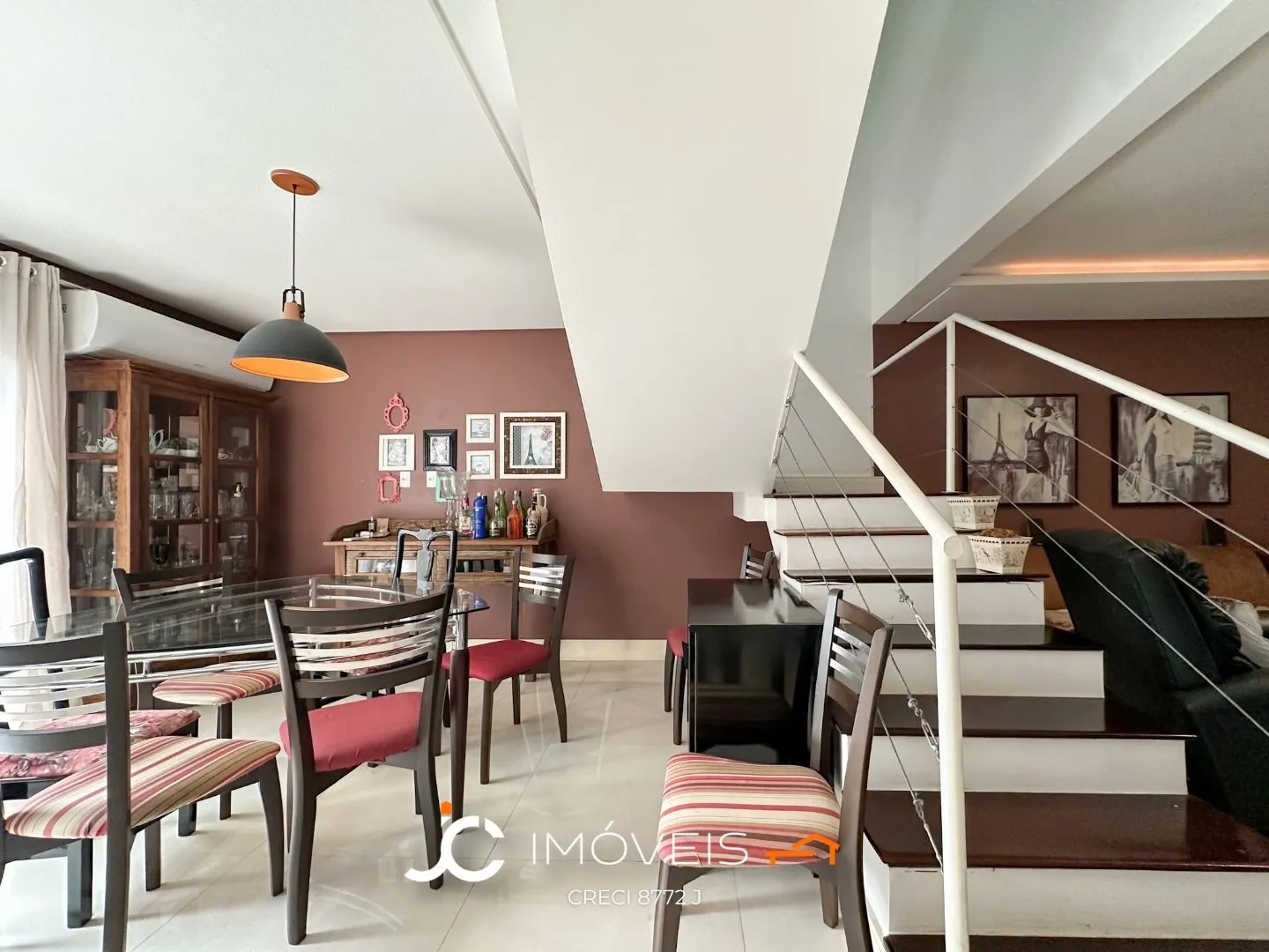 Lindo sobrado com 3 dormitórios sendo duas suites - Velha Central — foto 5