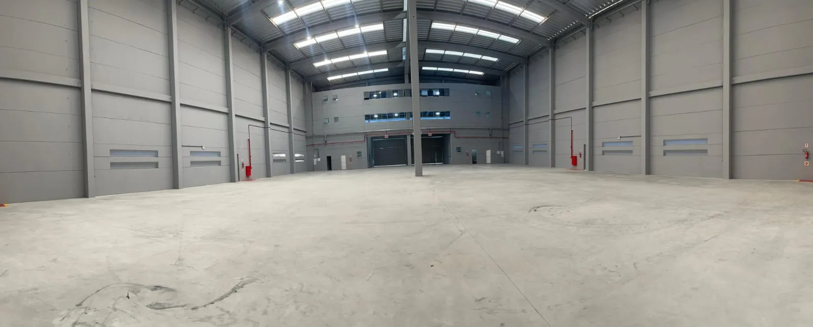 ALUGO GALPOES EM CONDOMINIO INDUSTRIAL — foto 5