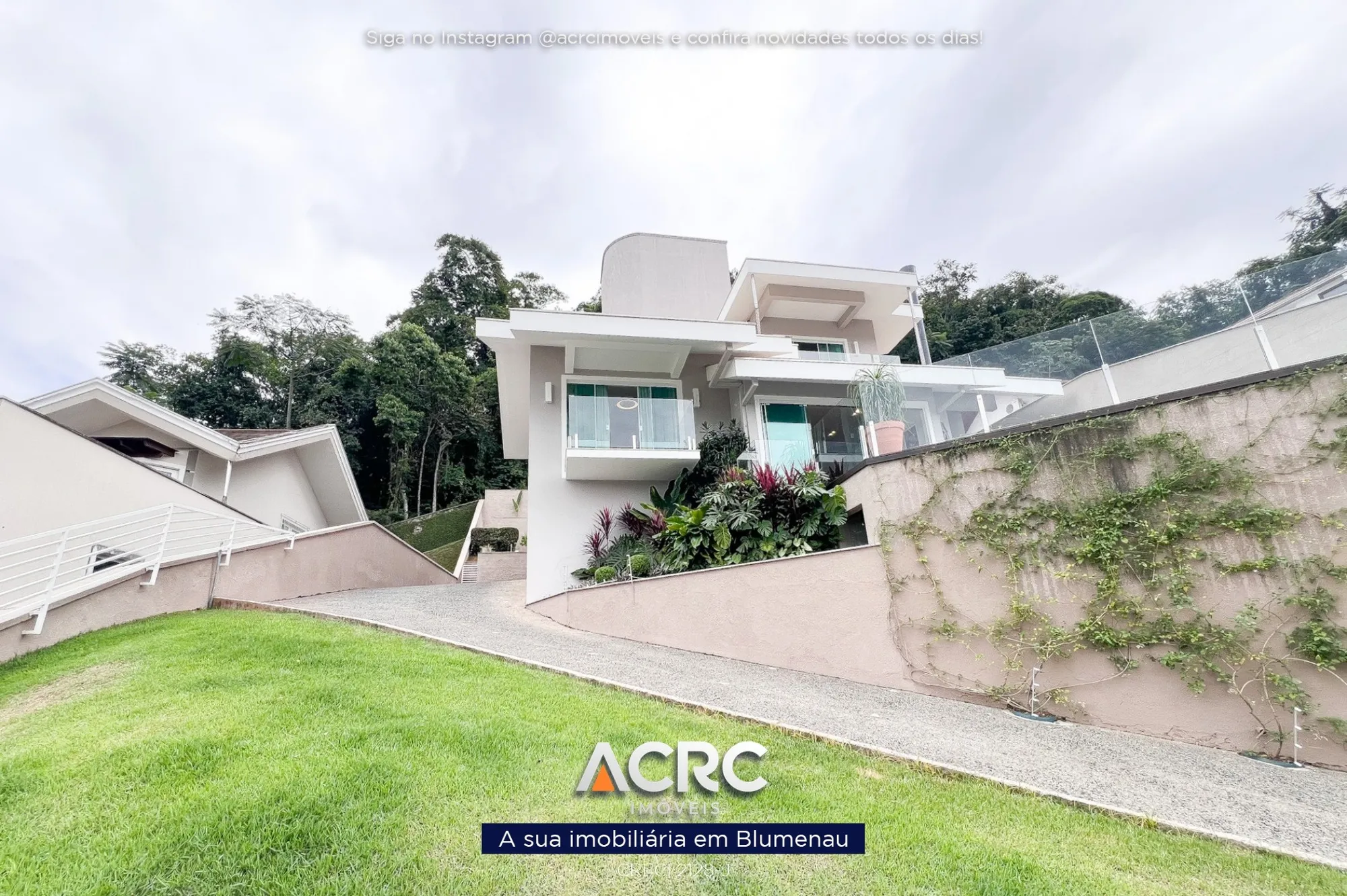 ACRC Imóveis - - Casa para Venda no Bairro Itoupava Seca em Blumenau. — foto 3