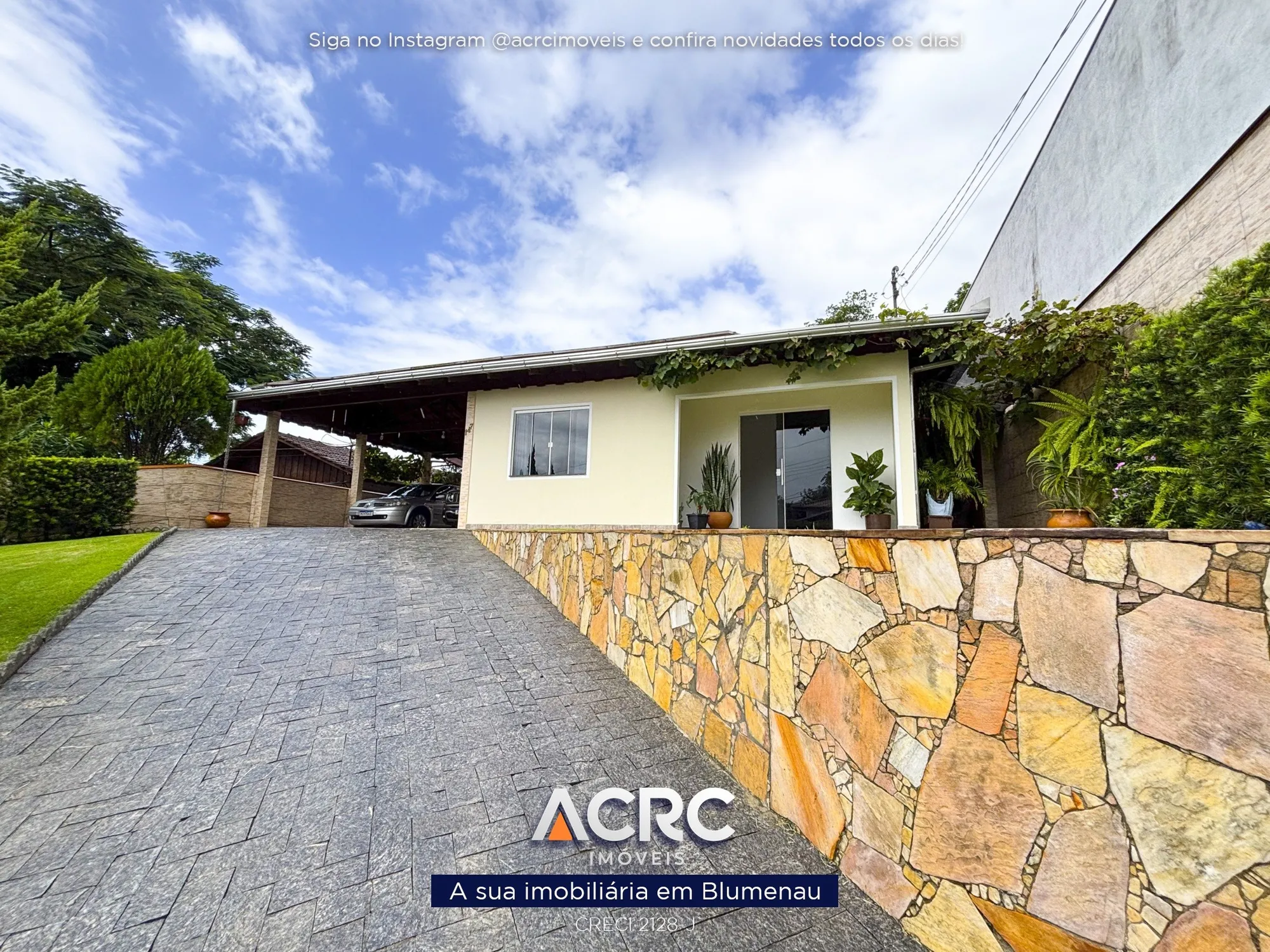 ACRC Imóveis - CA03753 - Casa para venda no bairro Água Verde em Blumenau. - foto 1