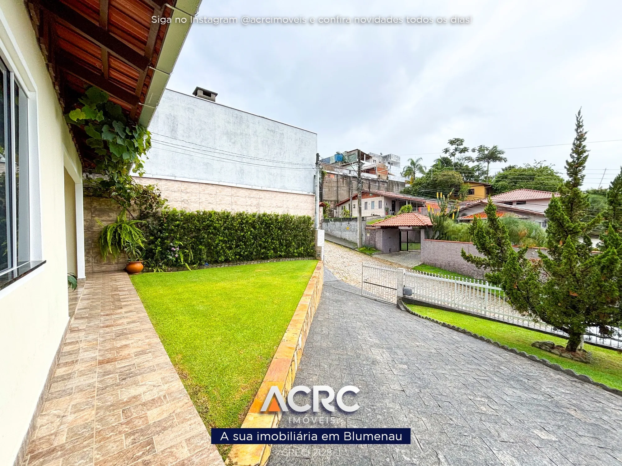 ACRC Imóveis - CA03753 - Casa para venda no bairro Água Verde em Blumenau. — foto 3