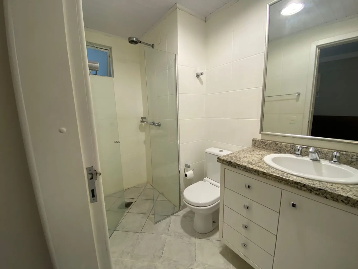 Apartamento com 2 quartos, sendo uma suíte, a 5 minutos do Centro. — foto 3