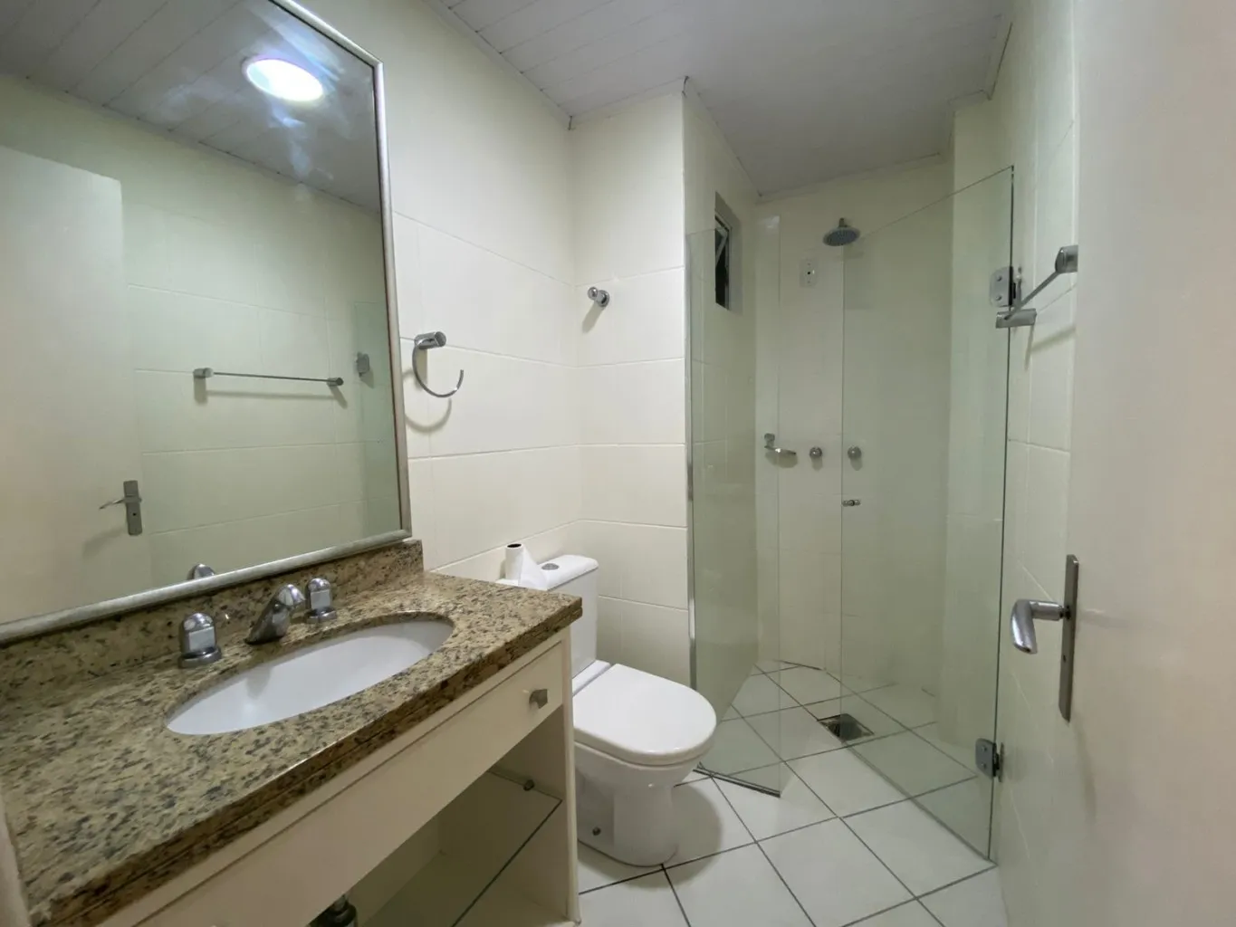 Apartamento com 2 quartos, sendo uma suíte, a 5 minutos do Centro. — foto 7