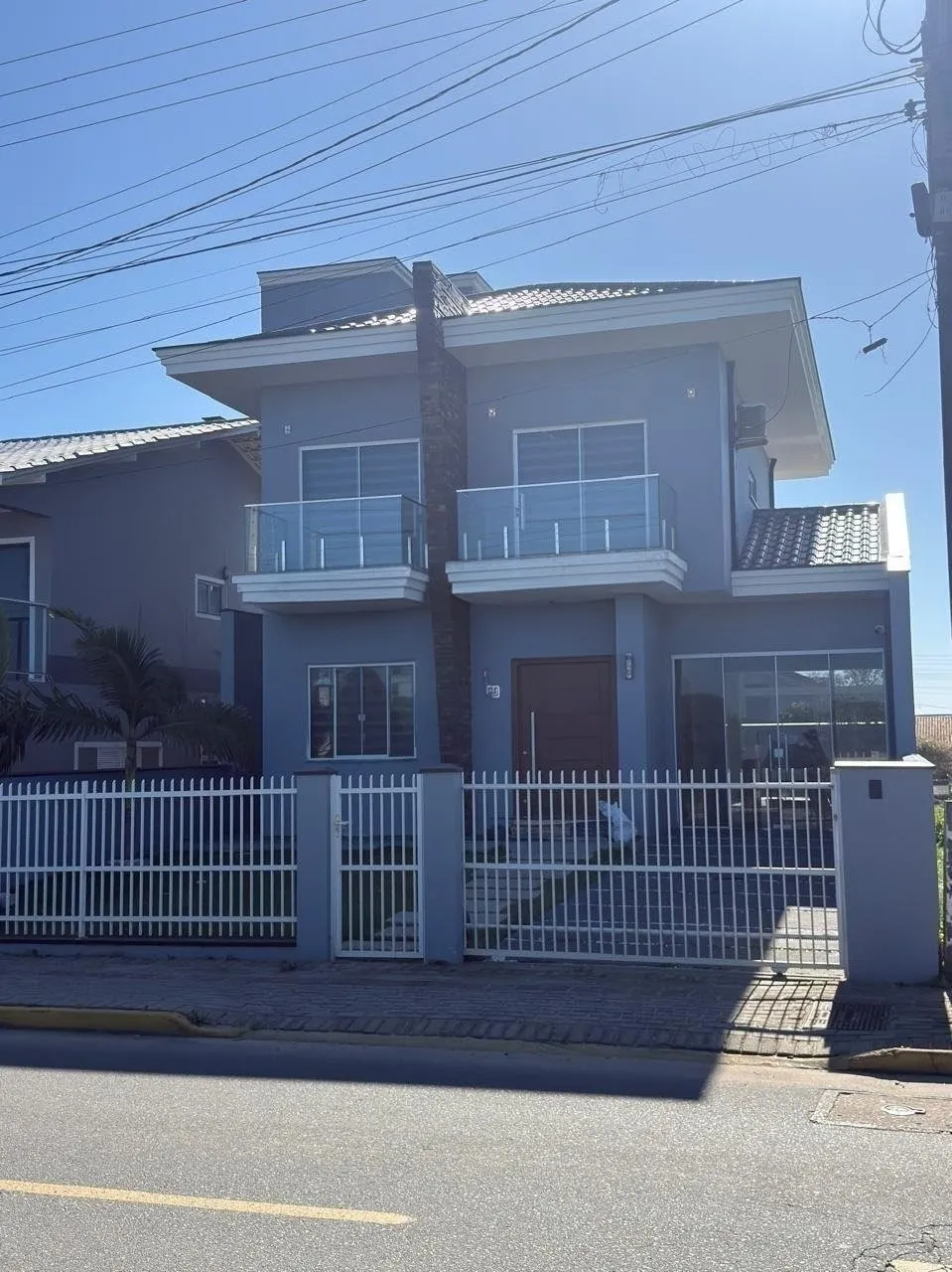 Casa mobiliada com 200m frente mar na Barra do Sul/SC - foto 1