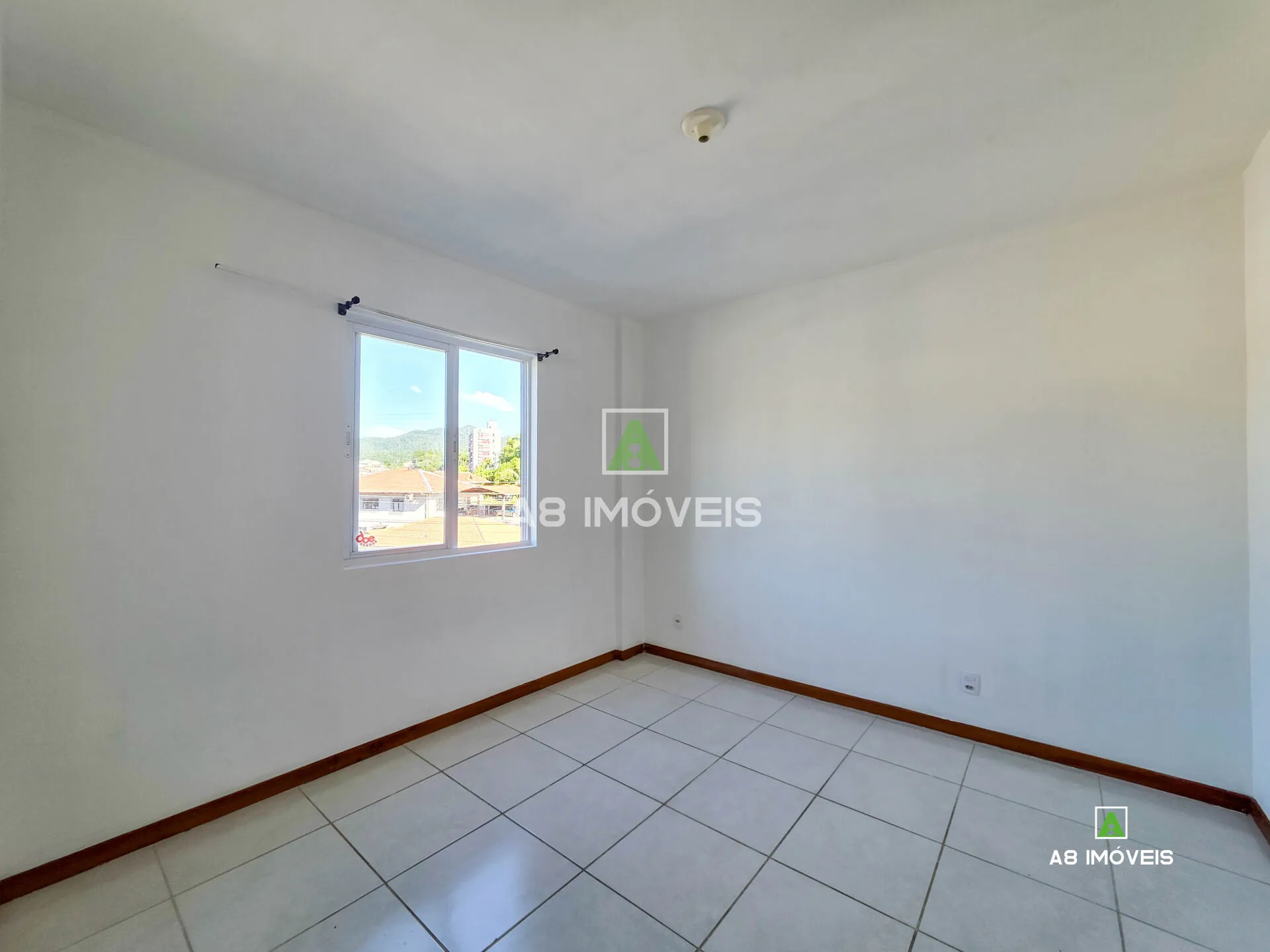 APARTAMENTO 2 QUARTOS - SACADA COM CHURRASQUEIRA — foto 6