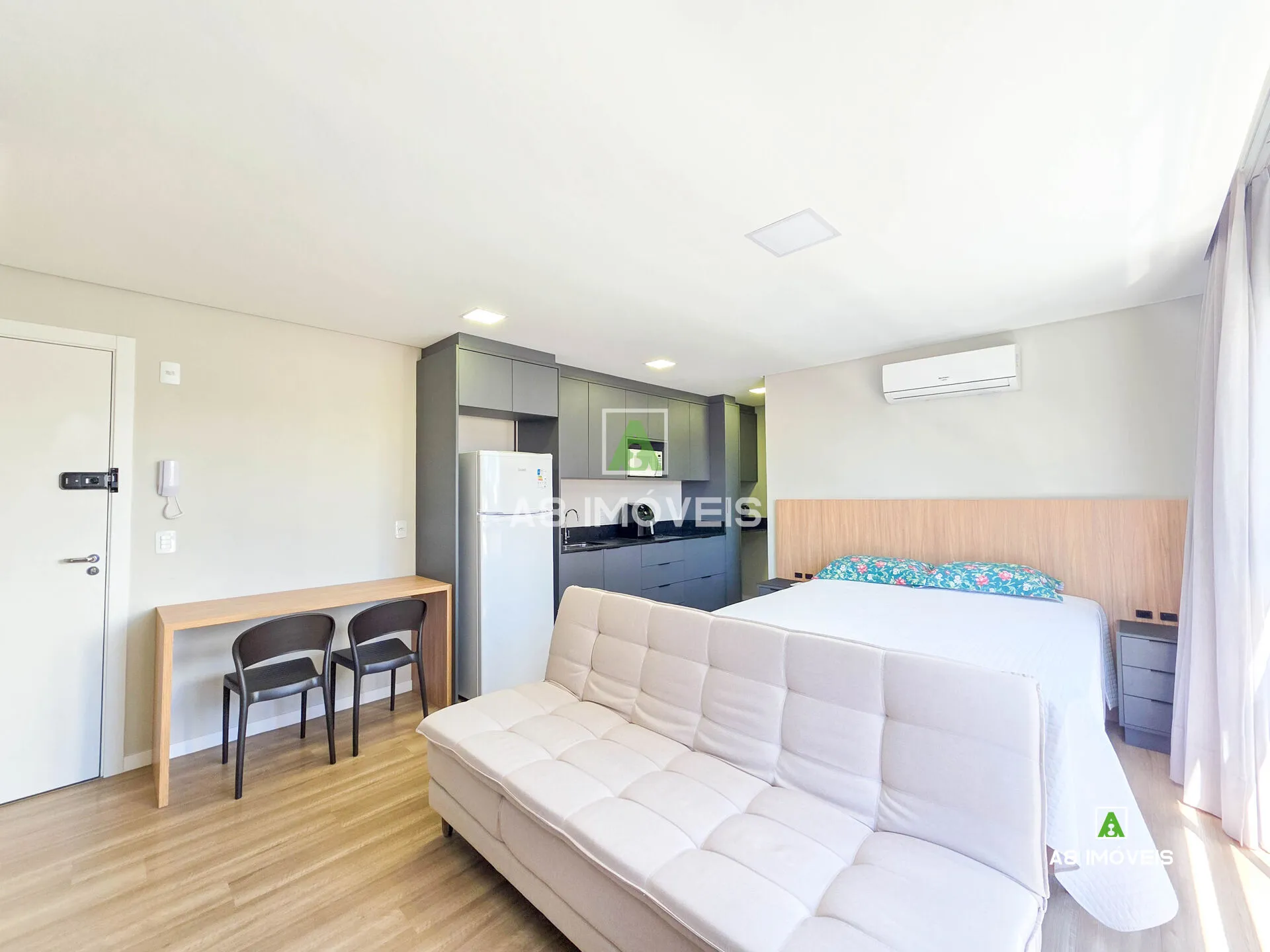 APARTAMENTO / LOFT PRÓXIMO AO TERMINAL DA PROEB COM VAGA COBERTA - foto 1