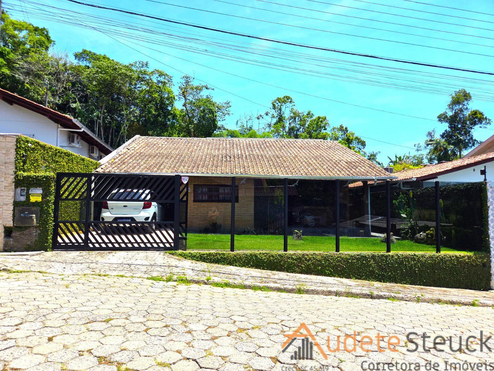 Casa no bairro Água Verde - foto 1