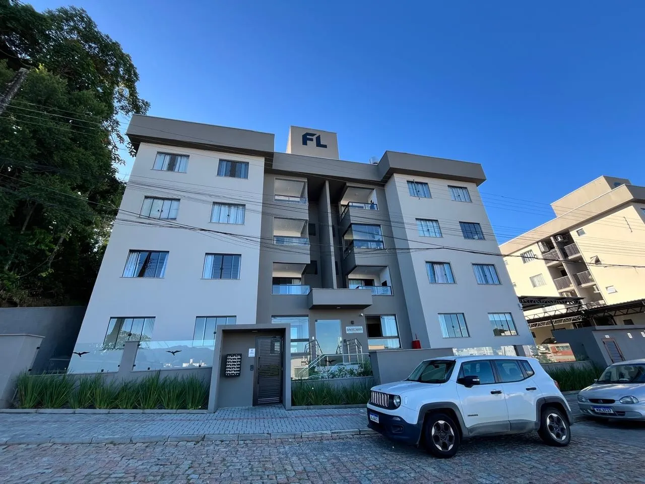 Apartamento com Dois Dormitórios com Sacada e Churrasqueira - foto 1