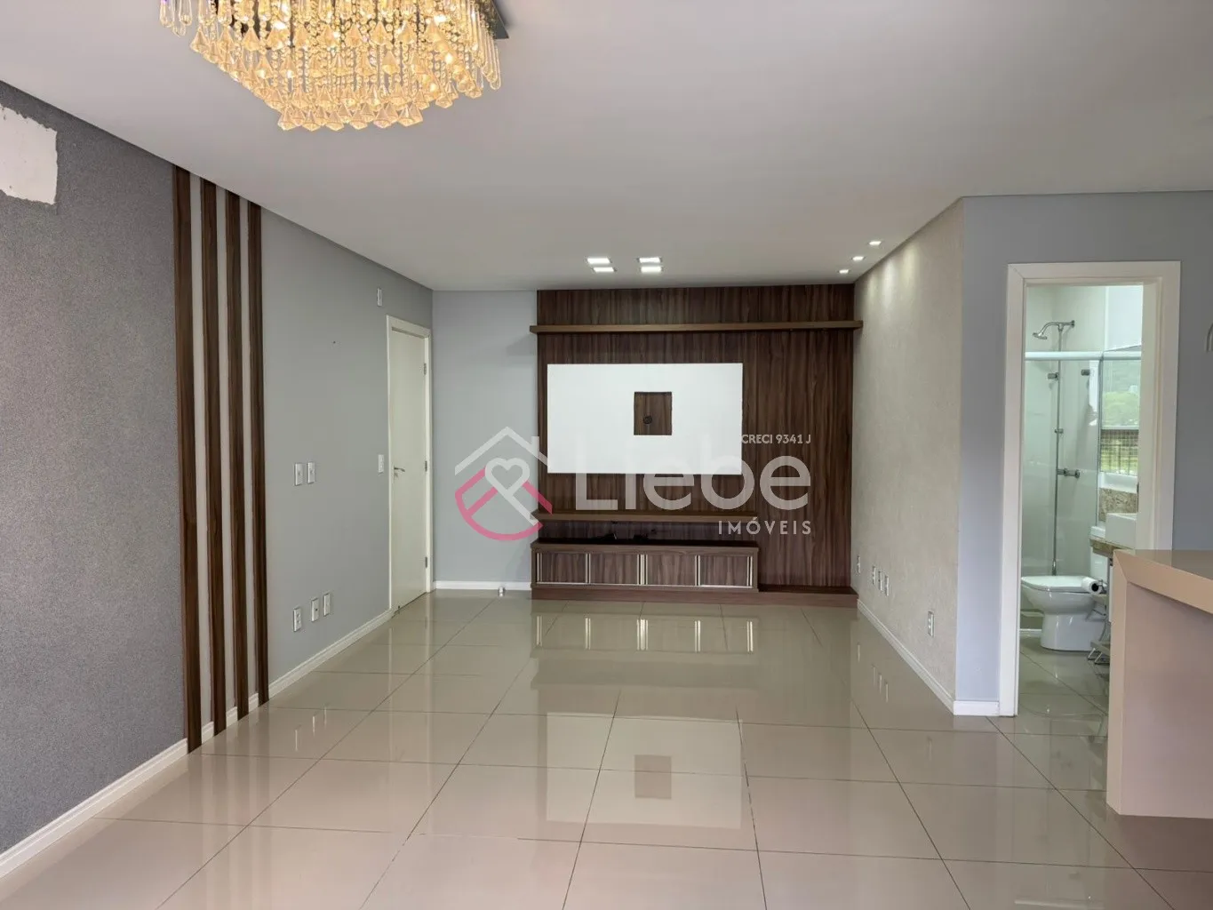 Apartamento SEMI MOBILIADO no Condomínio MONET localizado no Centro da cidade de Pomerode com 87,85m de área privativa. — foto 3