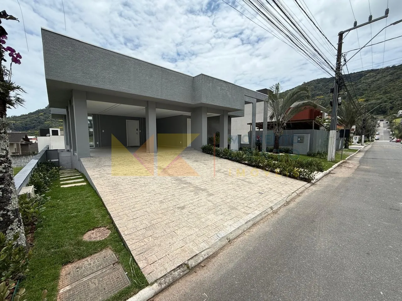 Casa alto padrão Condomínio Bella Vista em BC - foto 1