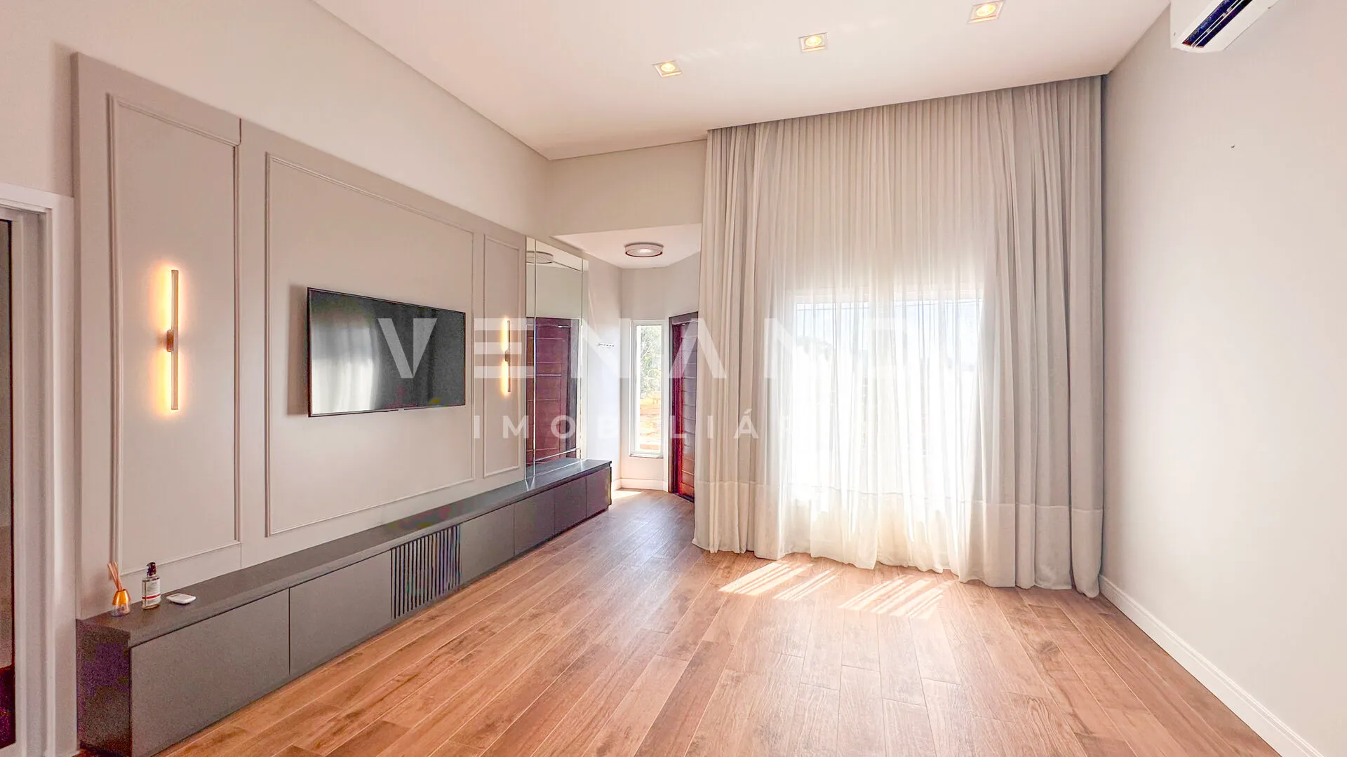 SEMIMOBILIADA | Casa estilo americano com terreno amplo — foto 2