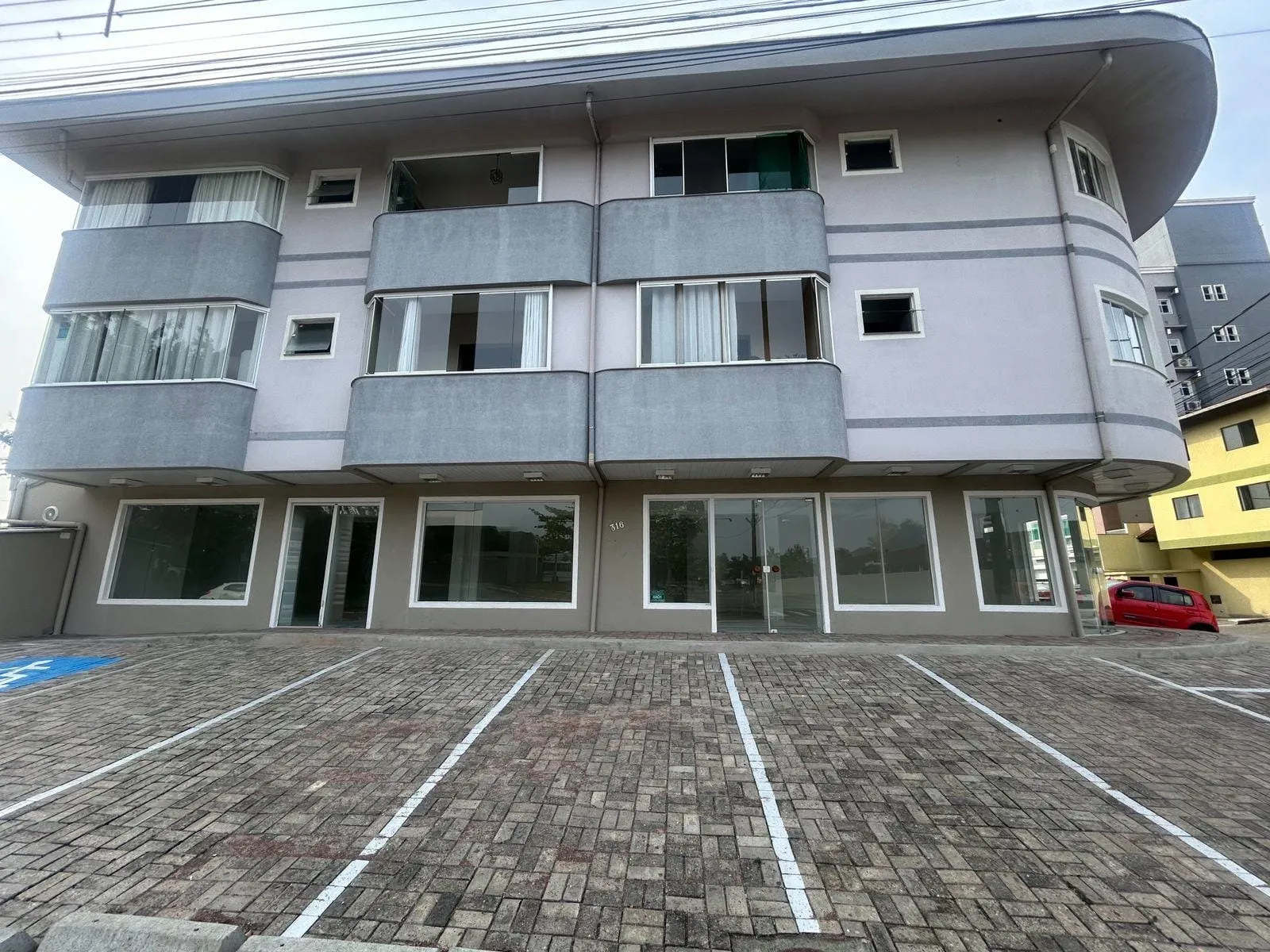 SALA COMERCIAL — foto 2