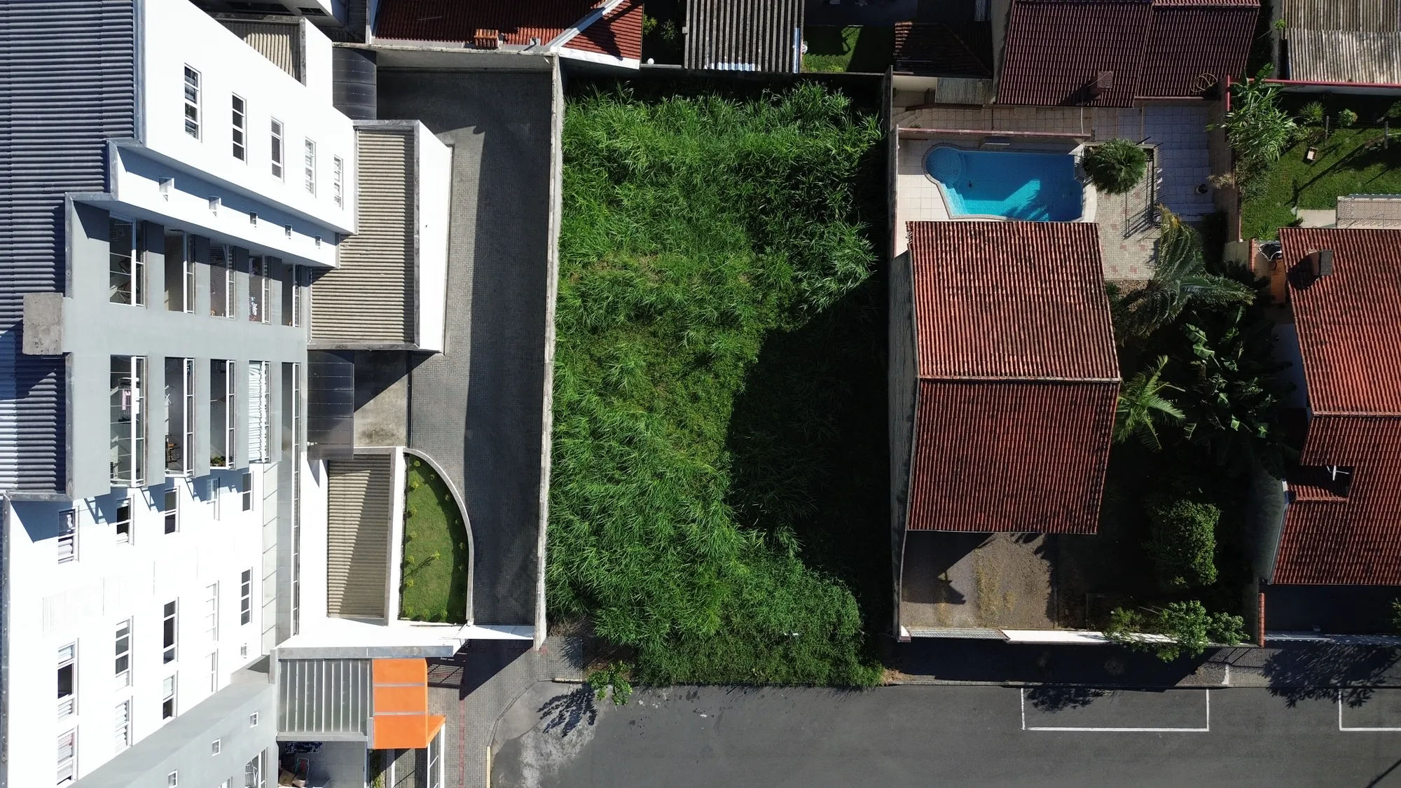 Terreno com 16m de Frente no Bairro Tapajós - Localização Privilegiada - foto 1