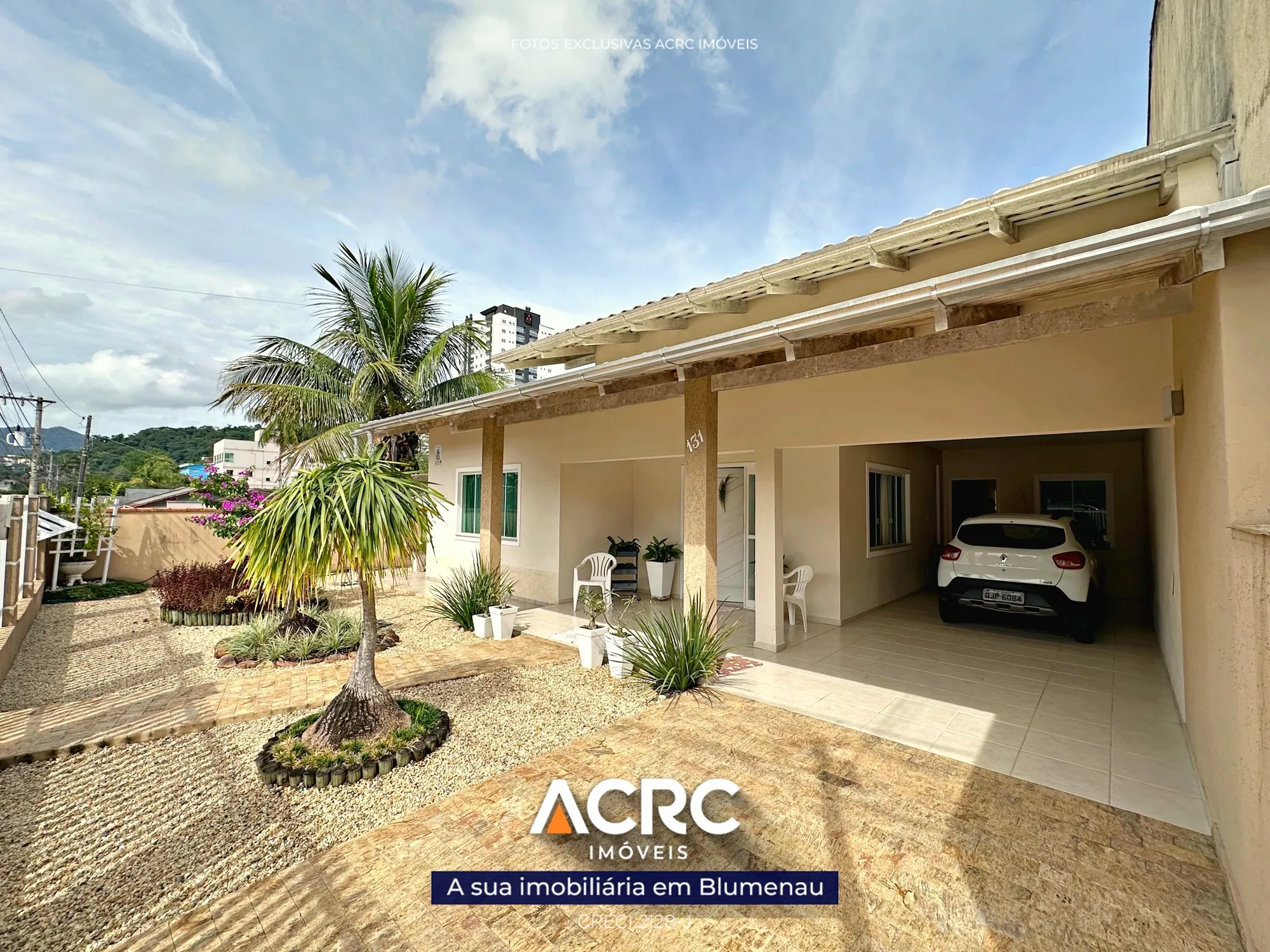 ACRC Imóveis - Casa semi mobiliada para venda no Bairro Água Verde em Blumenau - foto 1