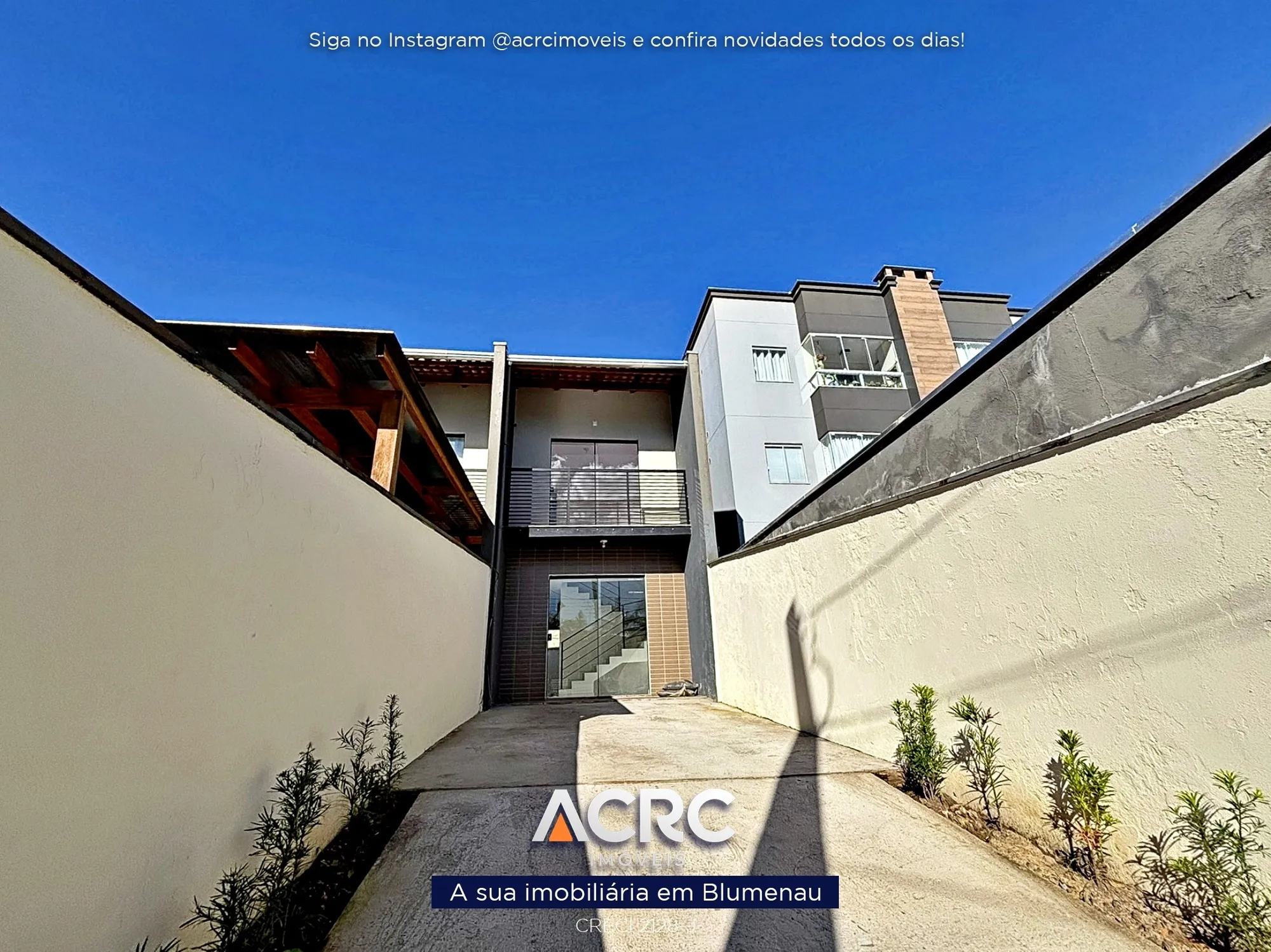 ACRC Imóveis - - Casa para Venda no Bairro Velha em Blumenau. - foto 1