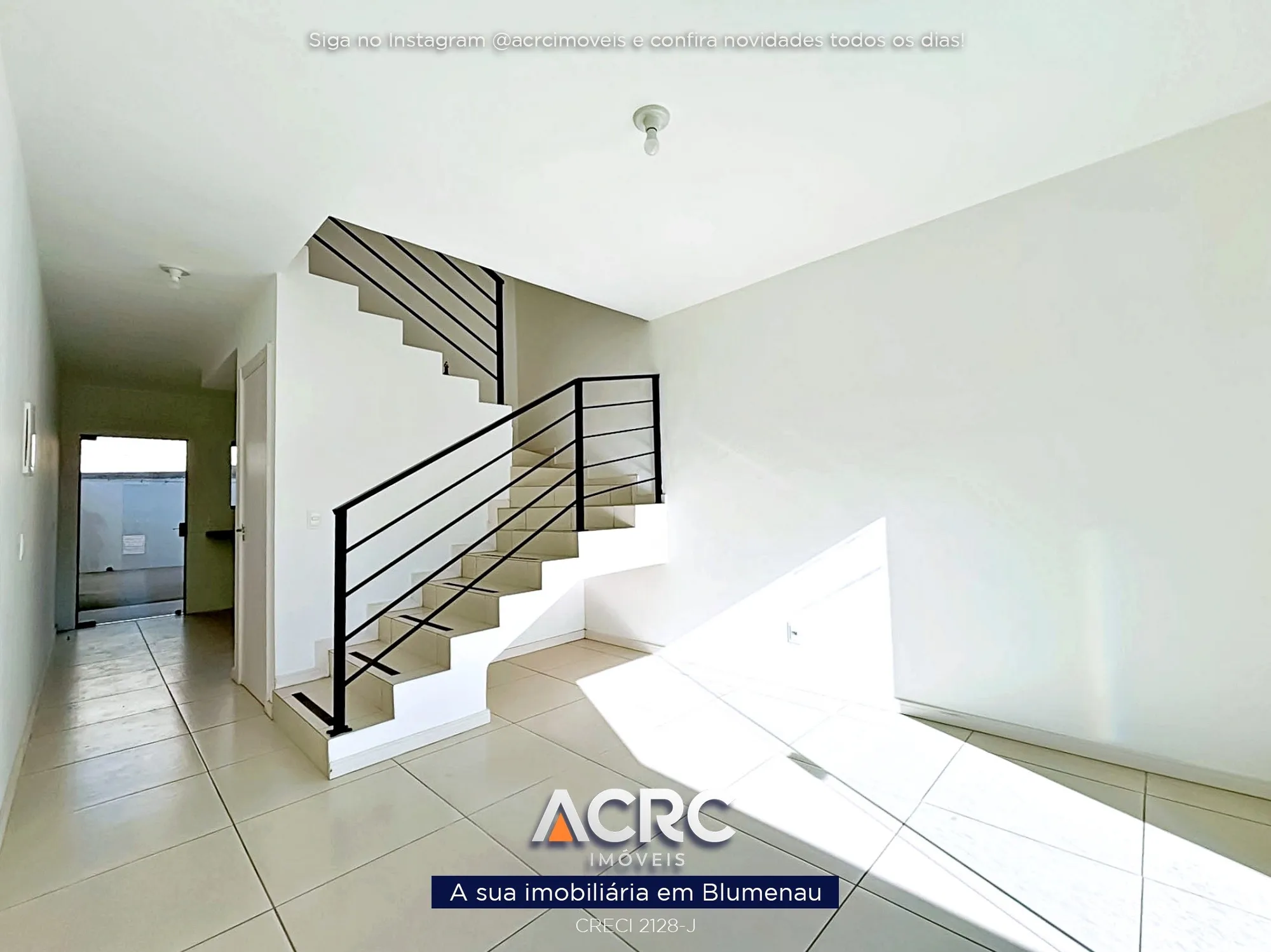 ACRC Imóveis - - Casa para Venda no Bairro Velha em Blumenau. — foto 5