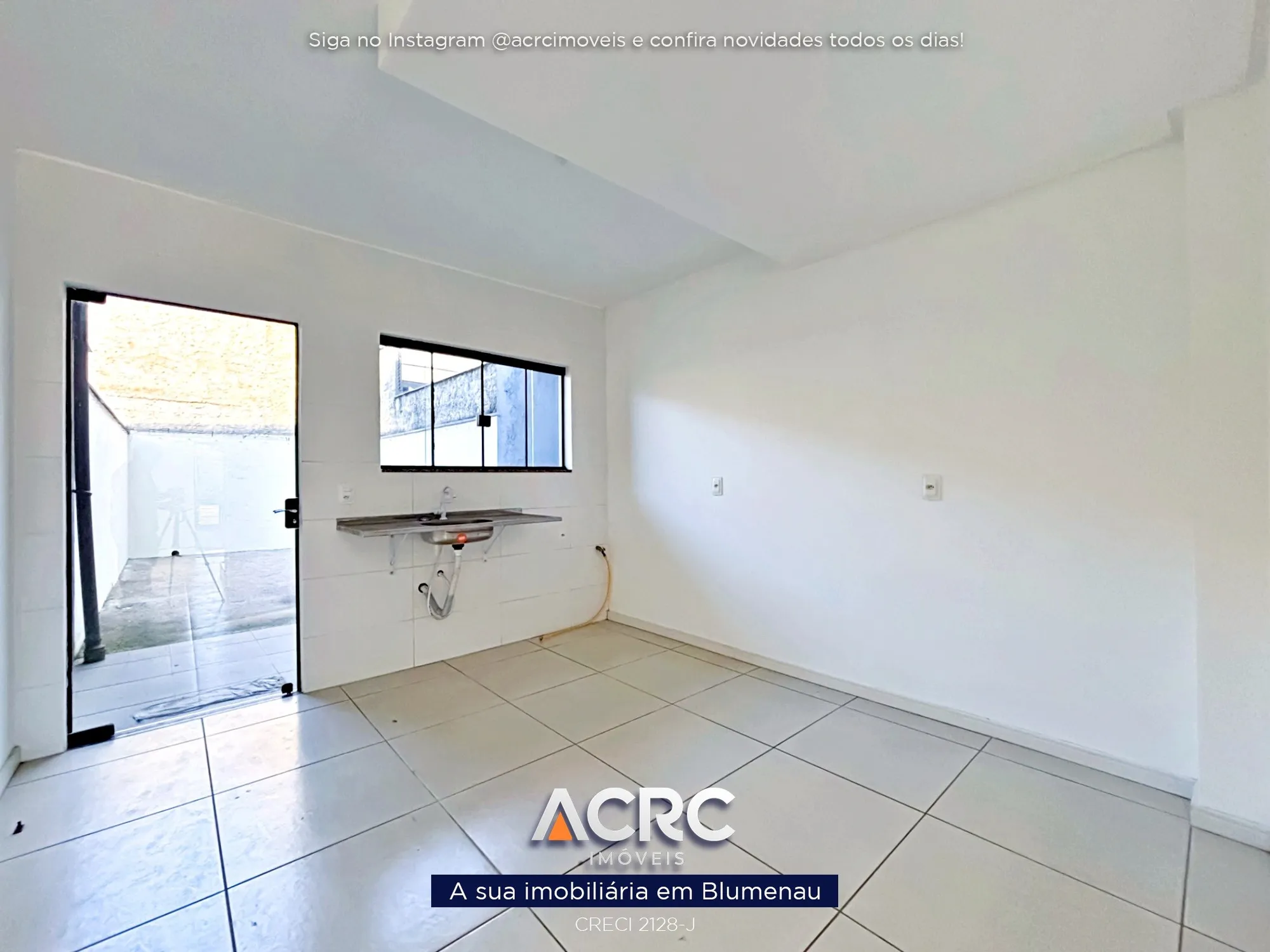 ACRC Imóveis - - Casa para Venda no Bairro Velha em Blumenau. — foto 7